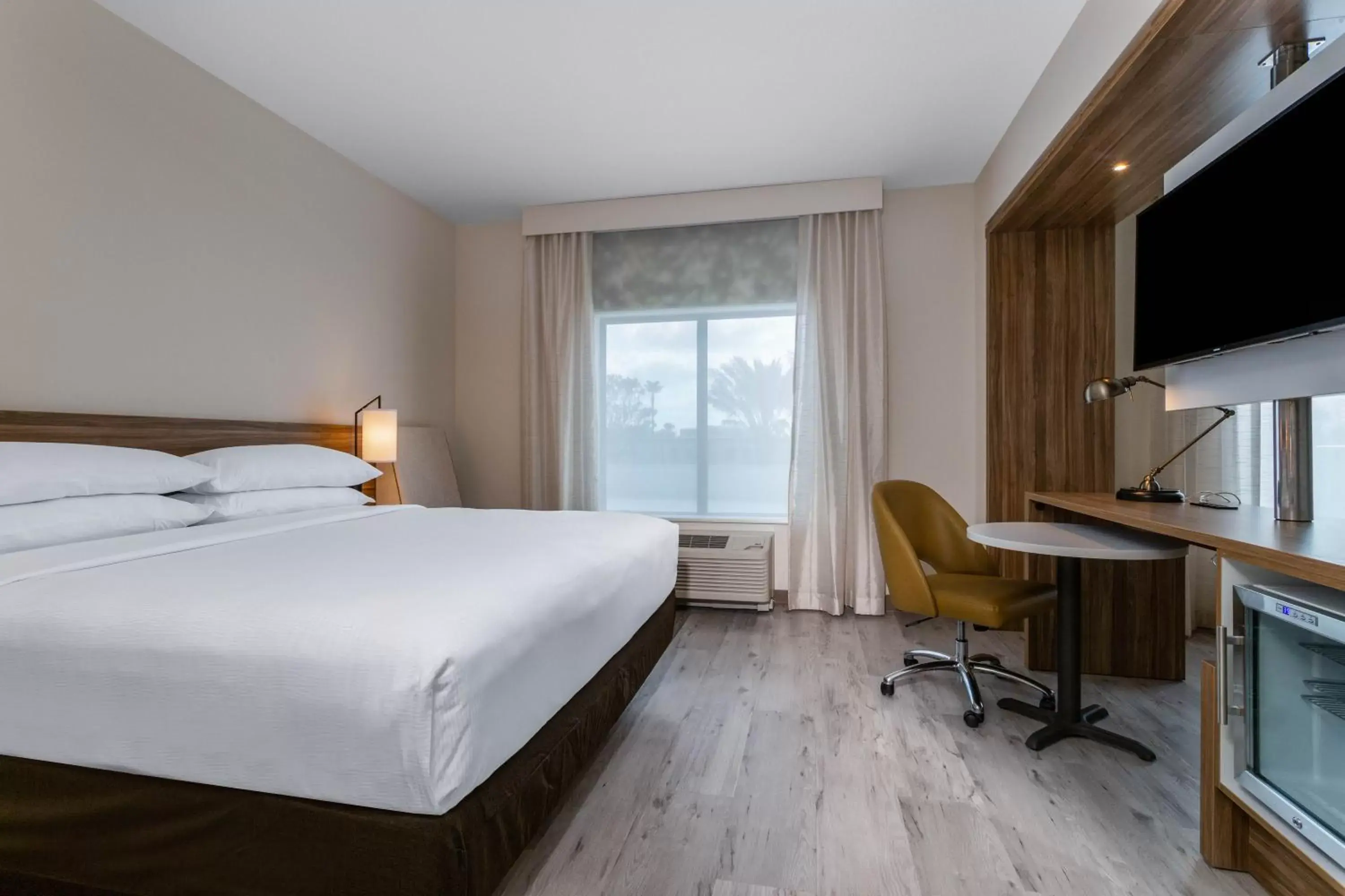 King Suite - Mobility Access (No Resort Fee) in Wyndham Garden Orlando Universal / I Drive King Suite - Mobility Access (No Resort Fee) in Wyndham Garden Orlando Universal / I Drive