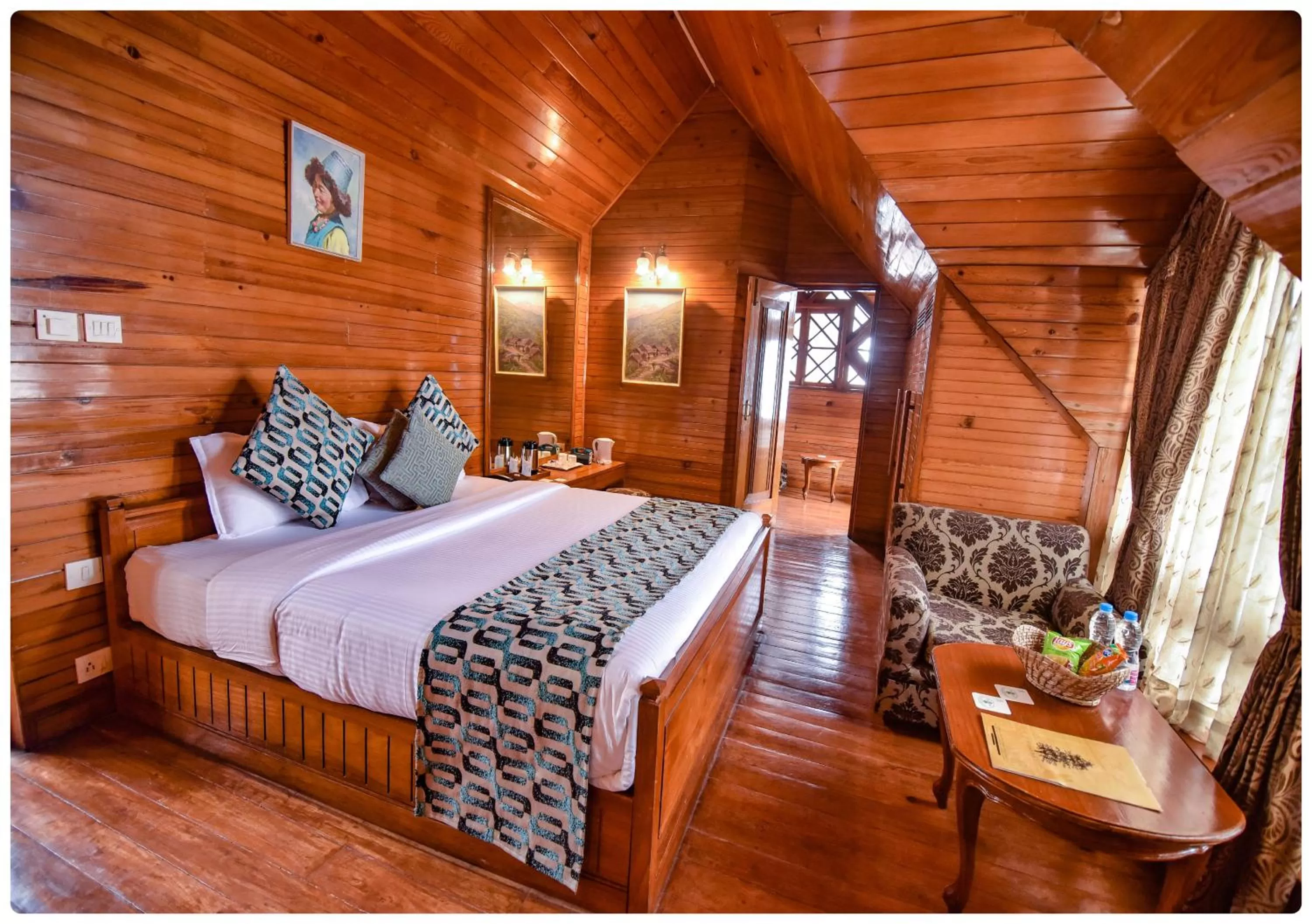 Bedroom, Bed in Cedar Inn