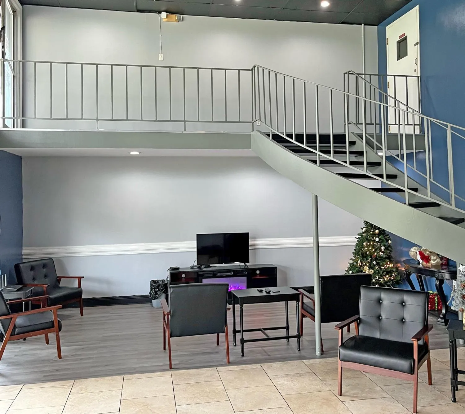 TV and multimedia in Red Carpet Inn - Houma