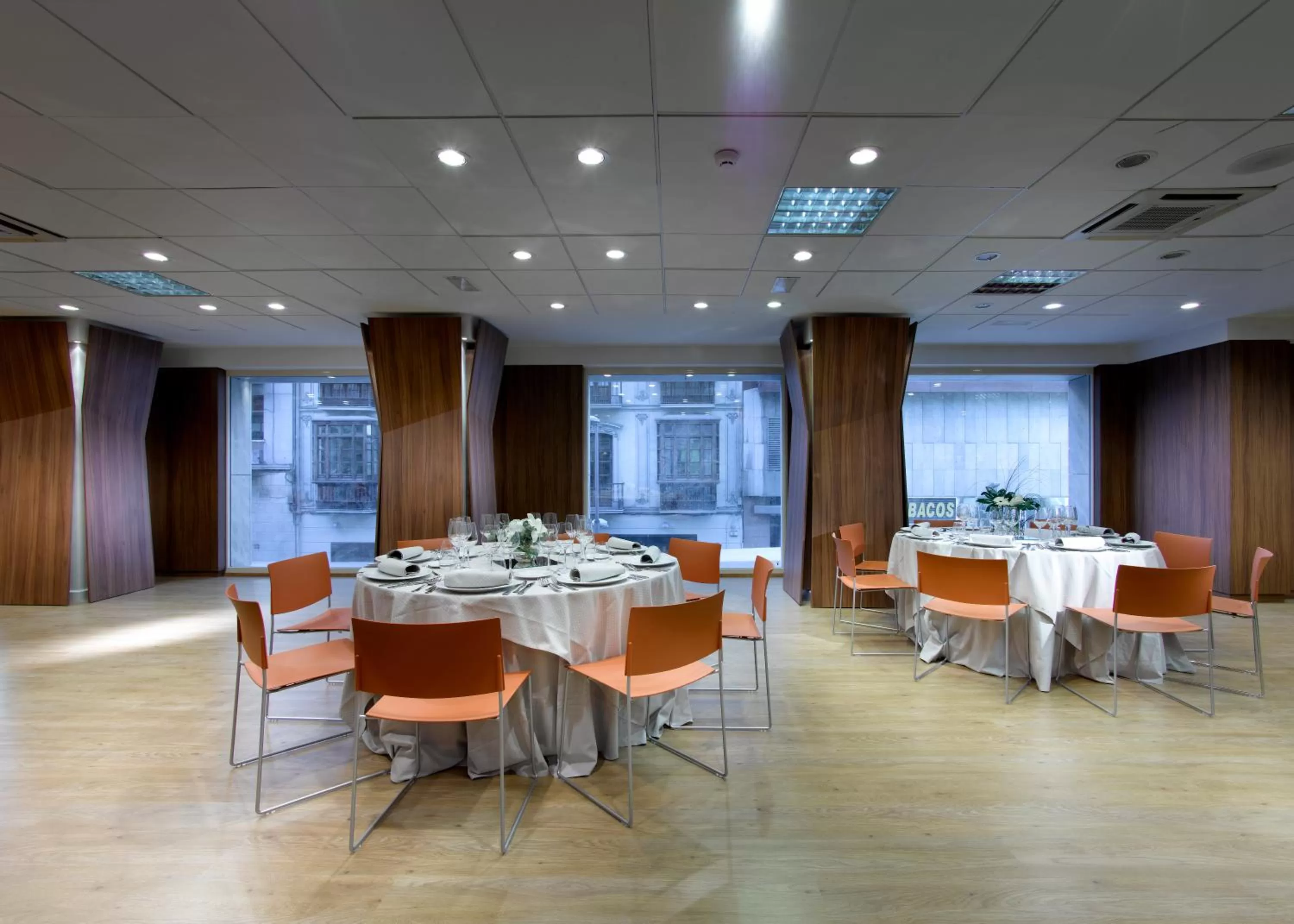 Restaurant/places to eat in Hotel Abades Recogidas