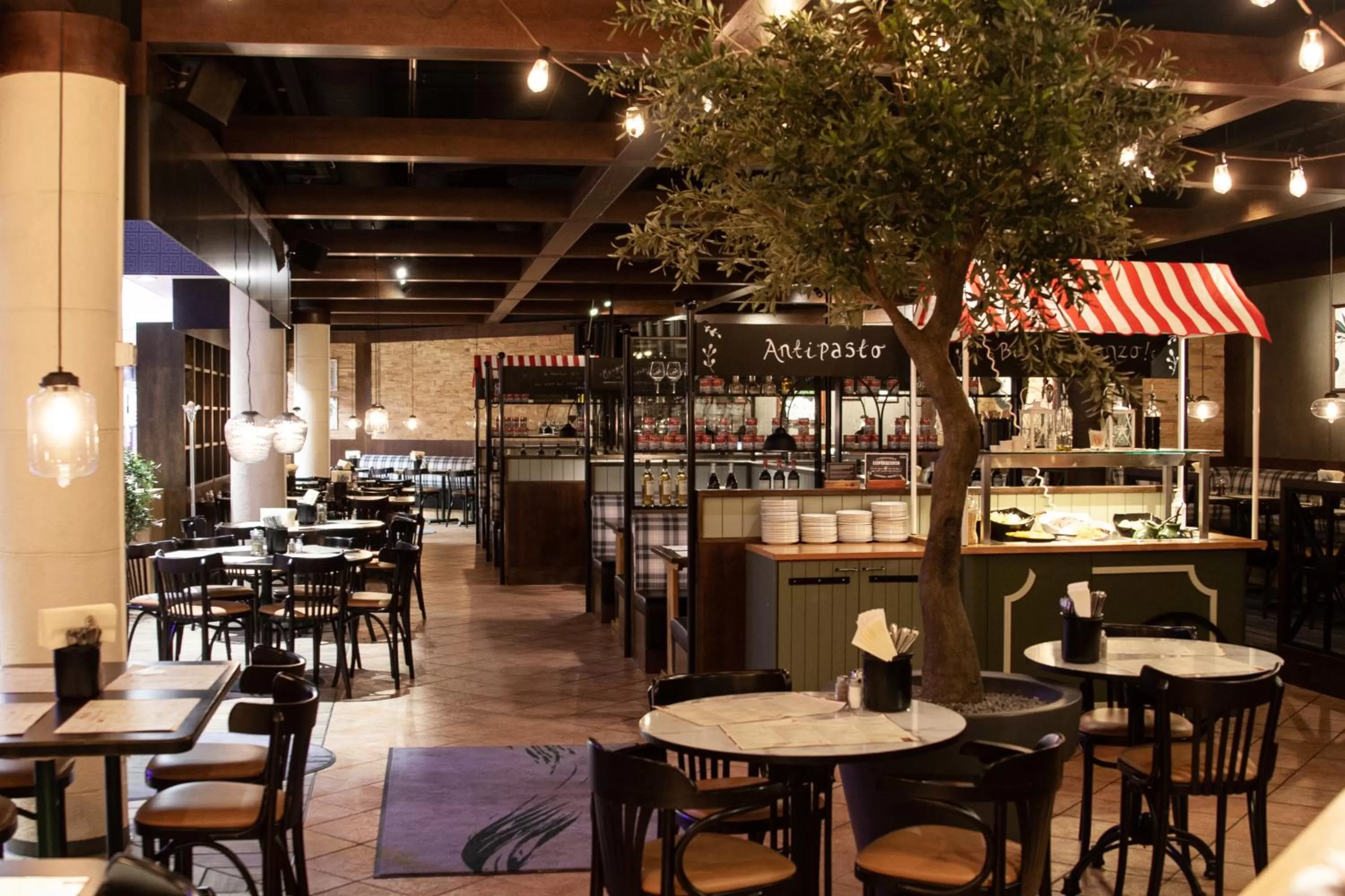 Restaurant/places to eat in Original Sokos Hotel Lappee