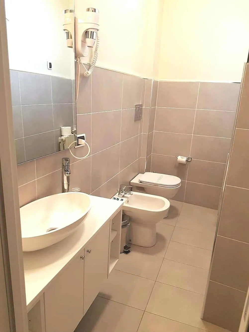 Toilet in Hotel Europa