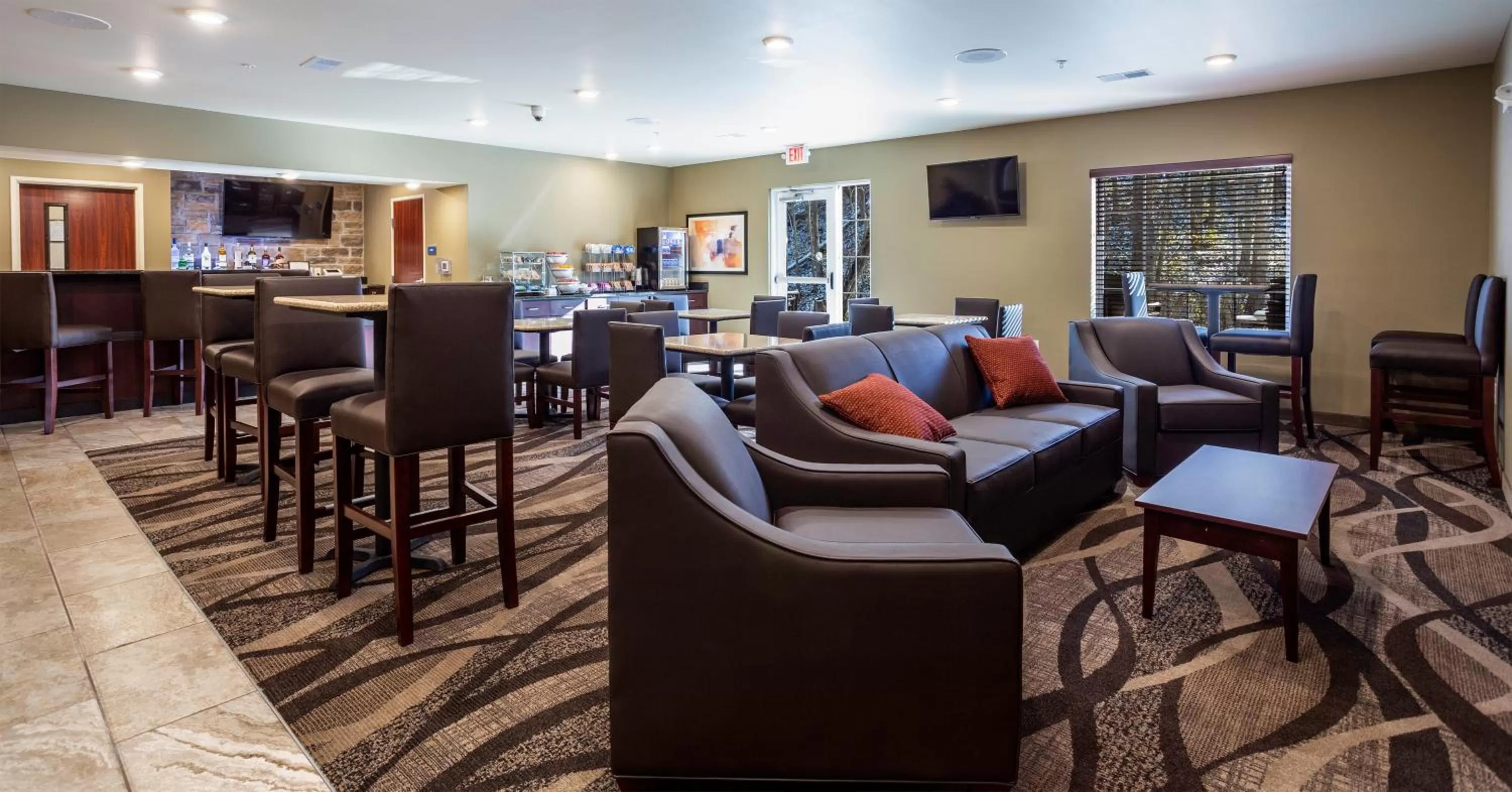 Lounge or bar in Cobblestone Inn & Suites - Brookville
