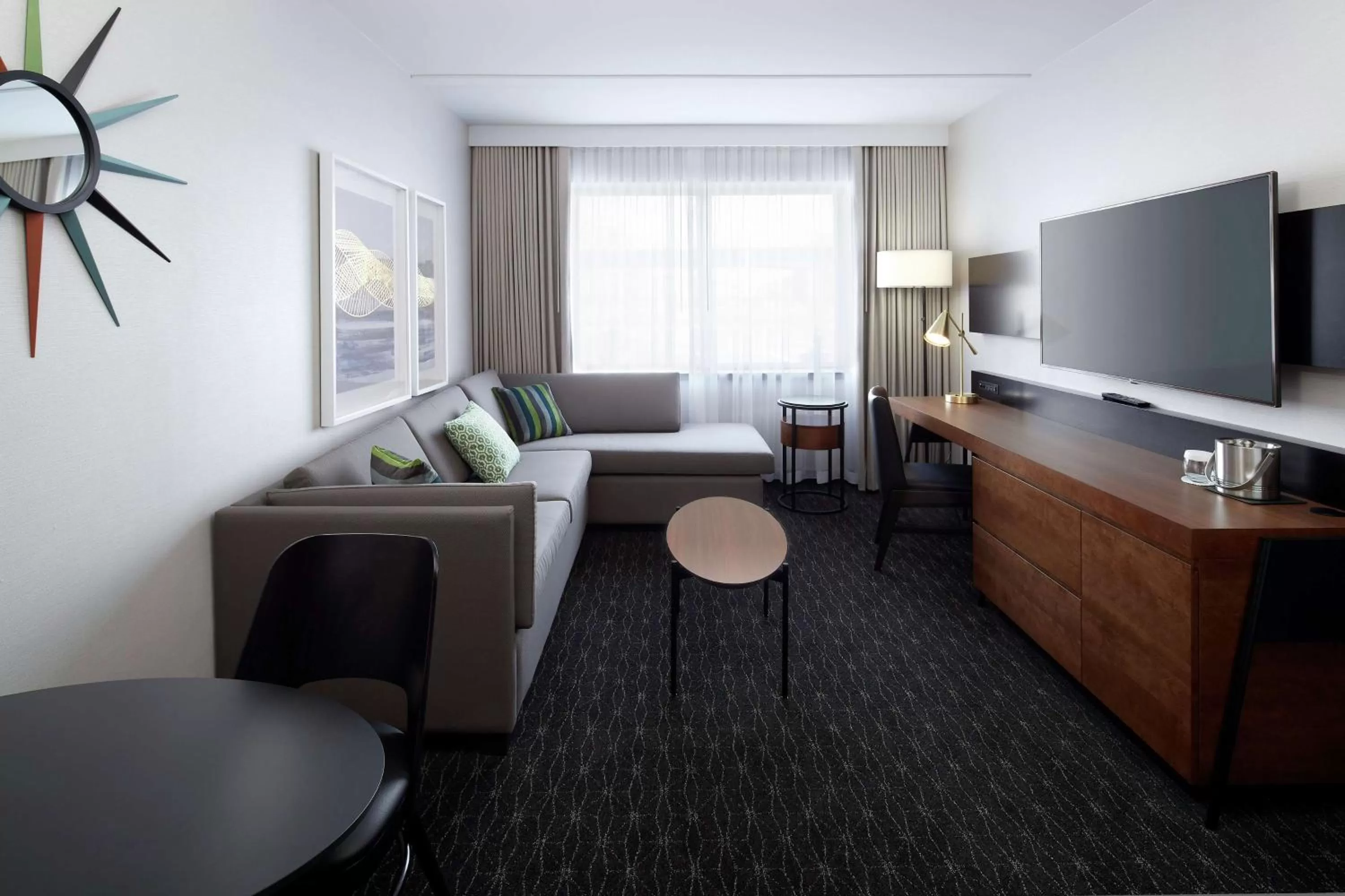 Bedroom, Bed in Doubletree By Hilton Montreal Airport