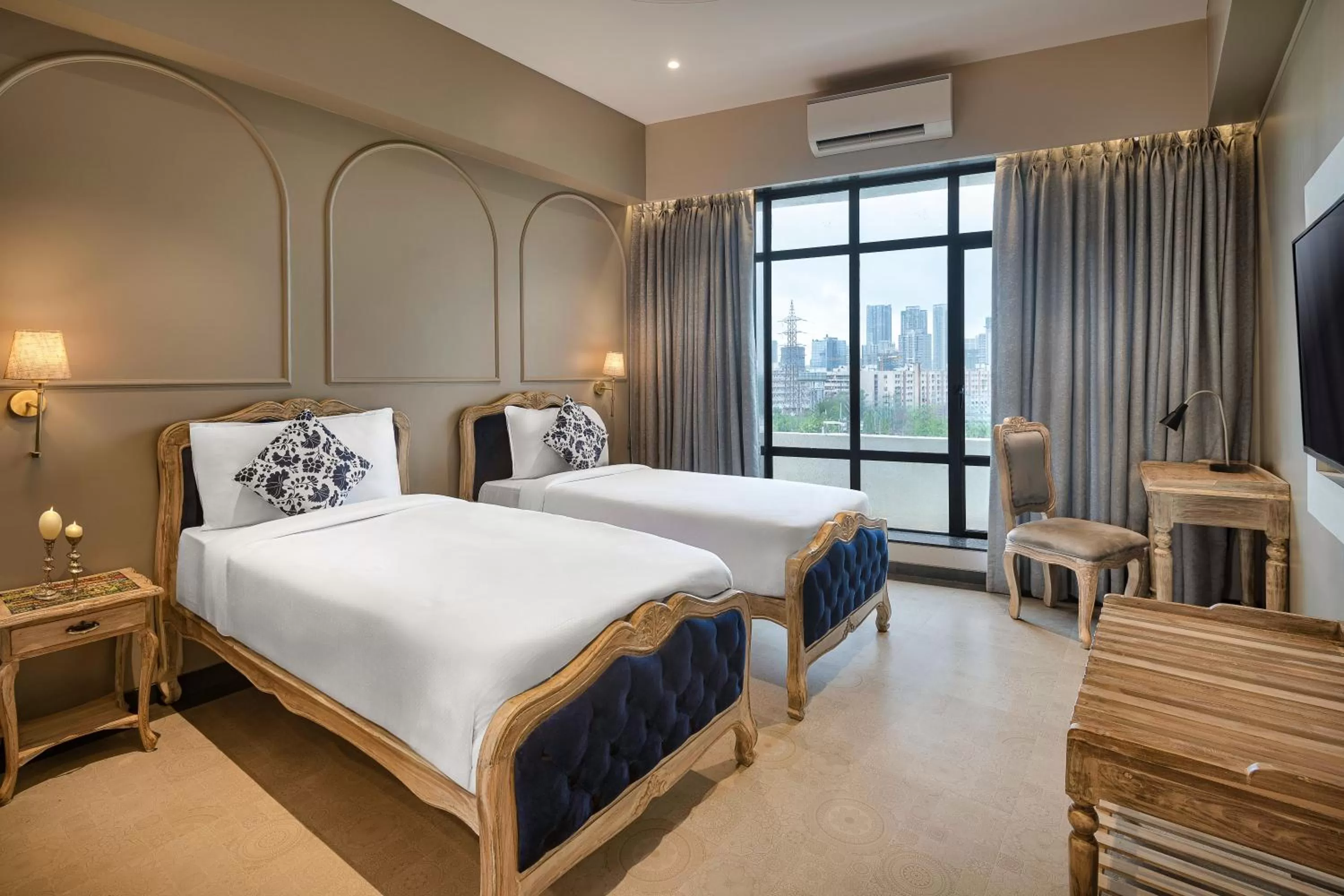 Bedroom in Arnna Hotel- Goregaon East