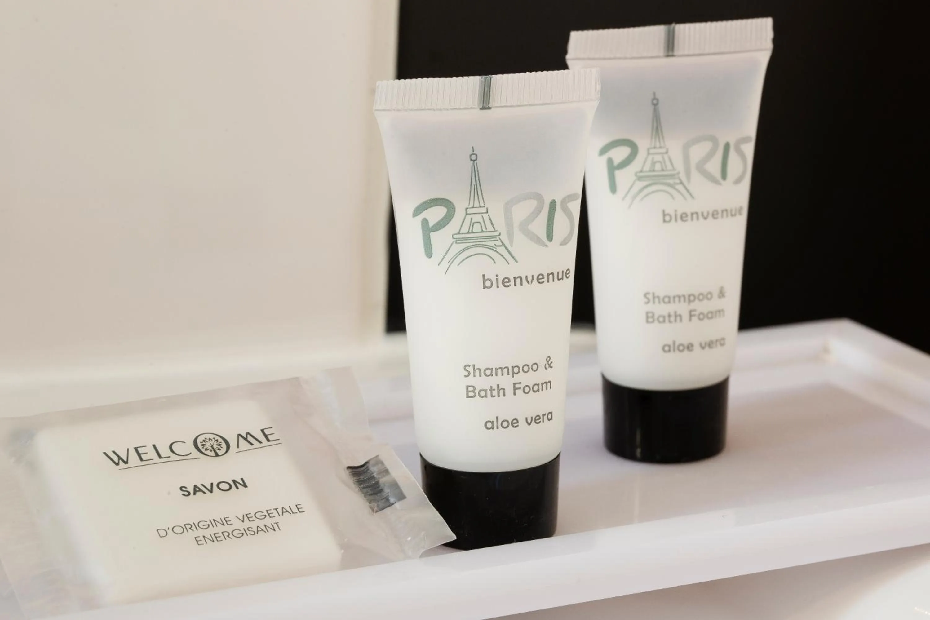 Bathroom in Hôtel Du Mont Dore Batignolles