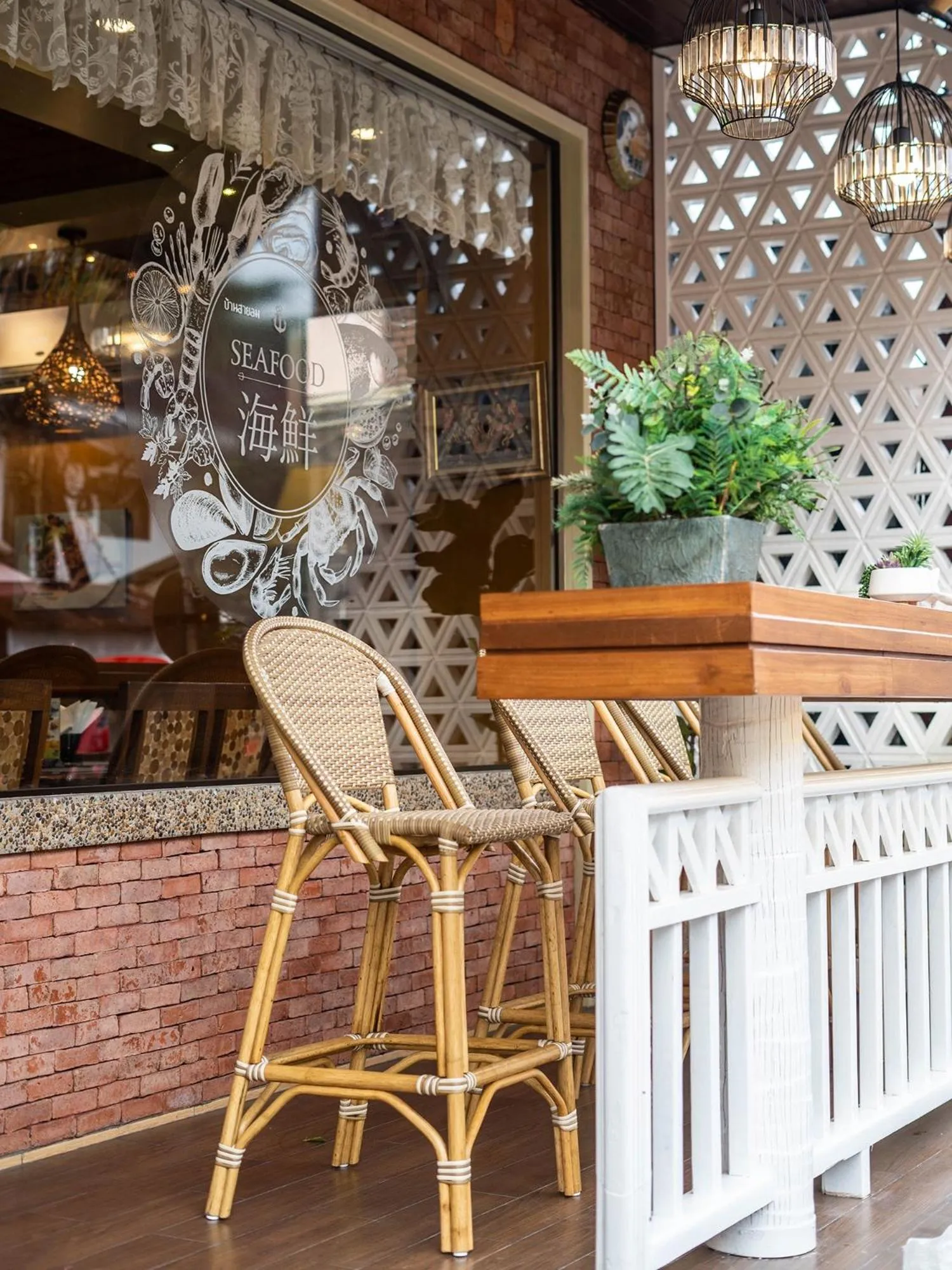 Lounge or bar in Baan Sailom Hotel Phuket - Sha Extra Plus