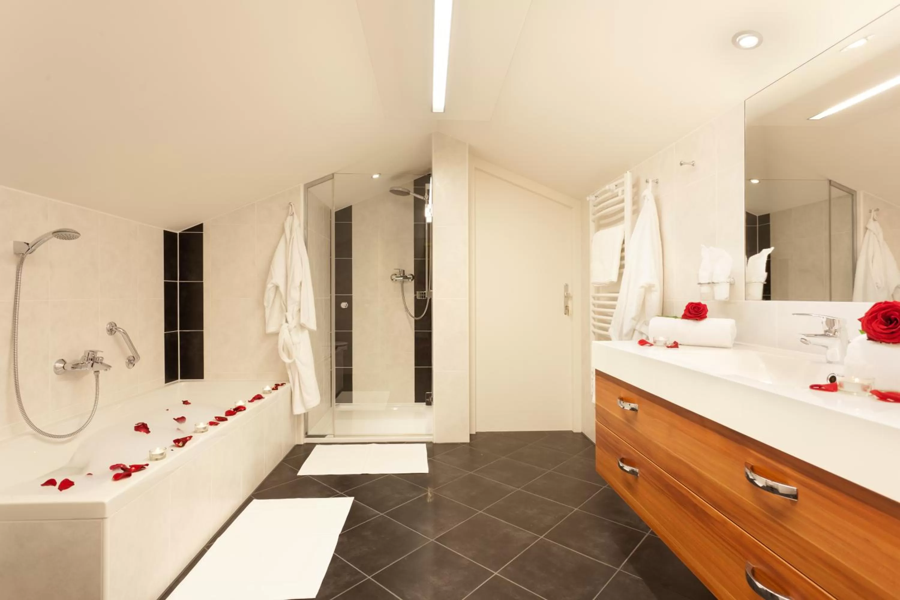 Bathroom in Panorama Hotel Gasthof Leidingerhof