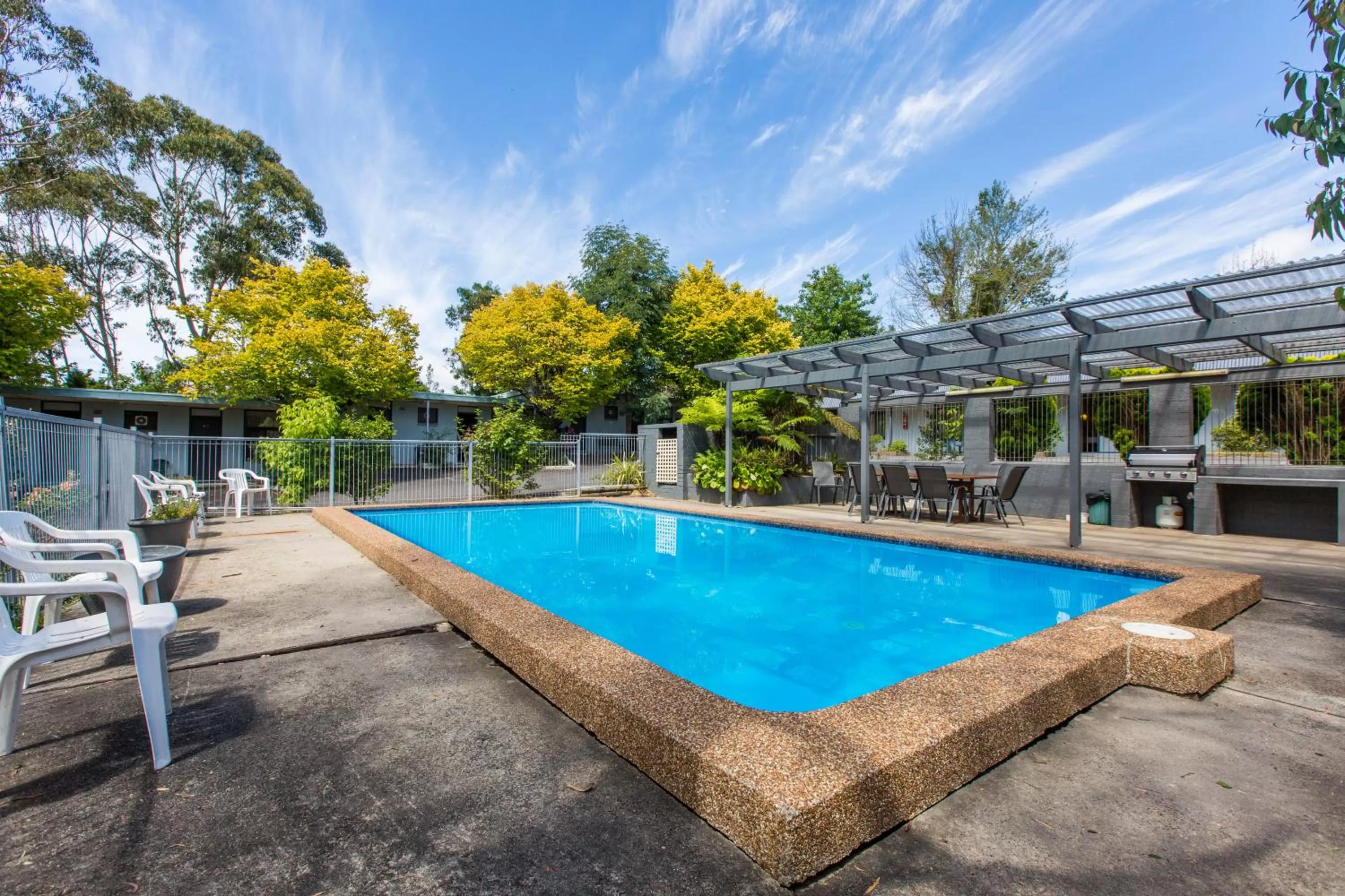 Day in Sky Rider Motor Inn