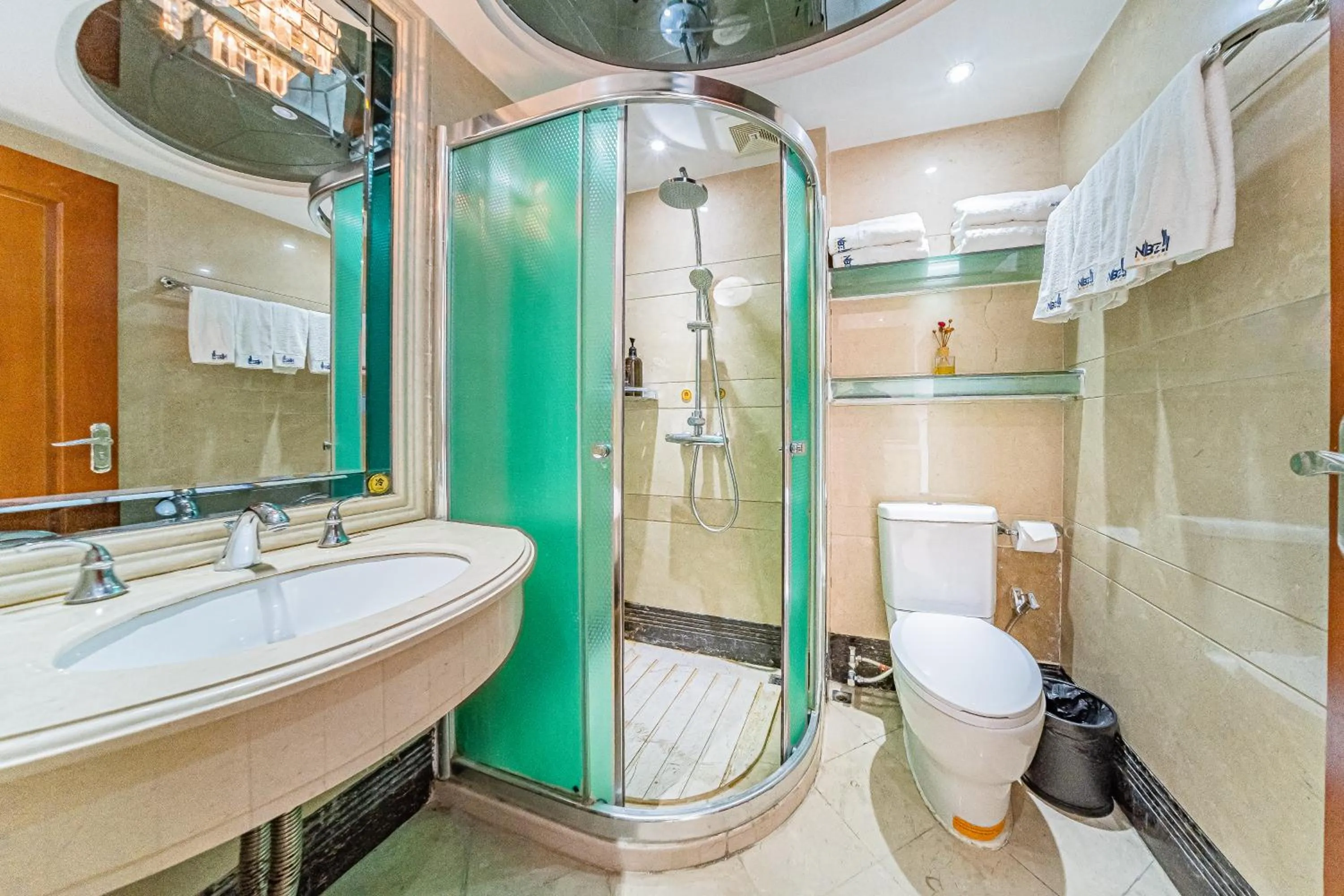 Shower in South & North International Apartment Beijing Road