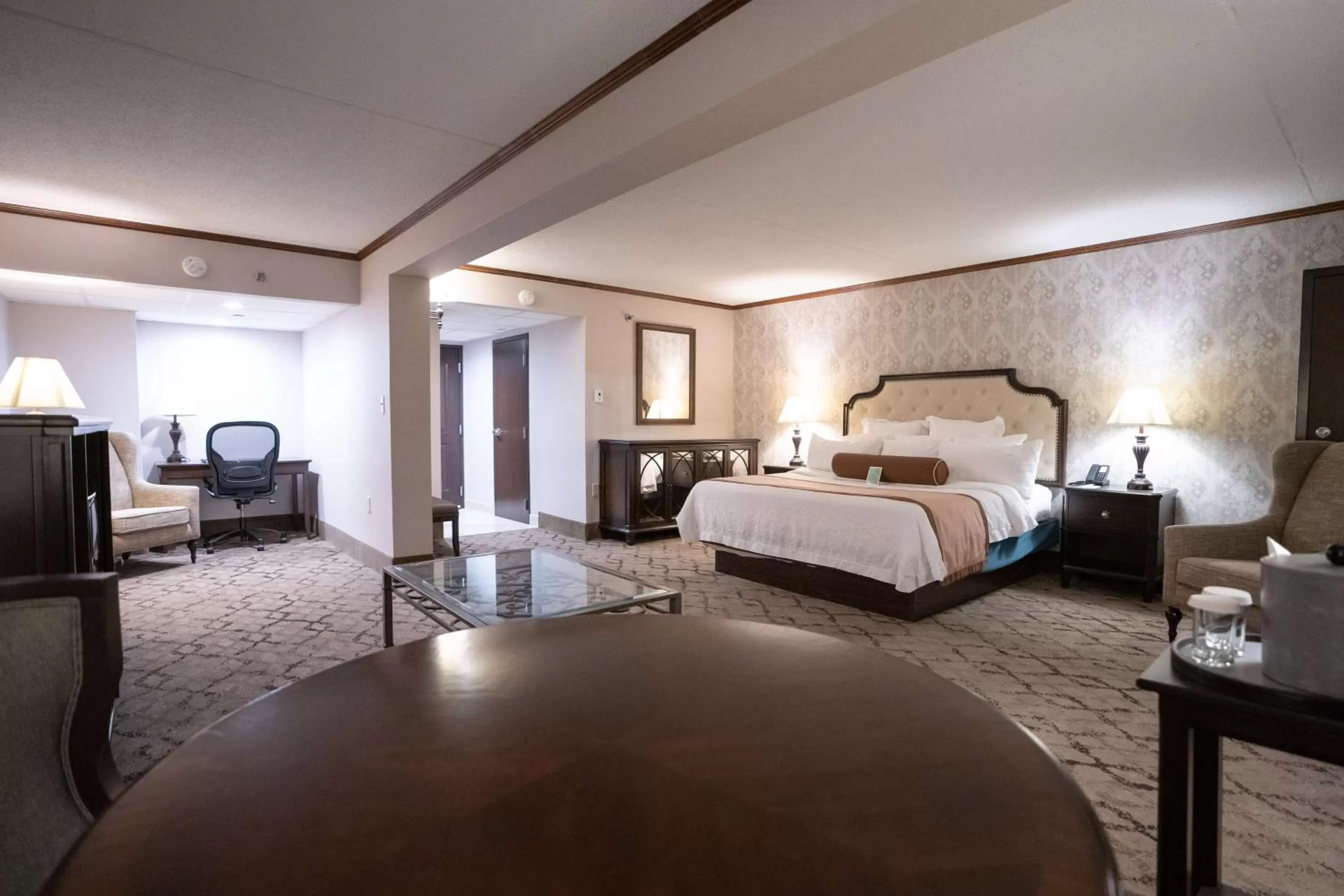 Photo of the whole room, Bed in Best Western Plus Fairfield Executive Inn