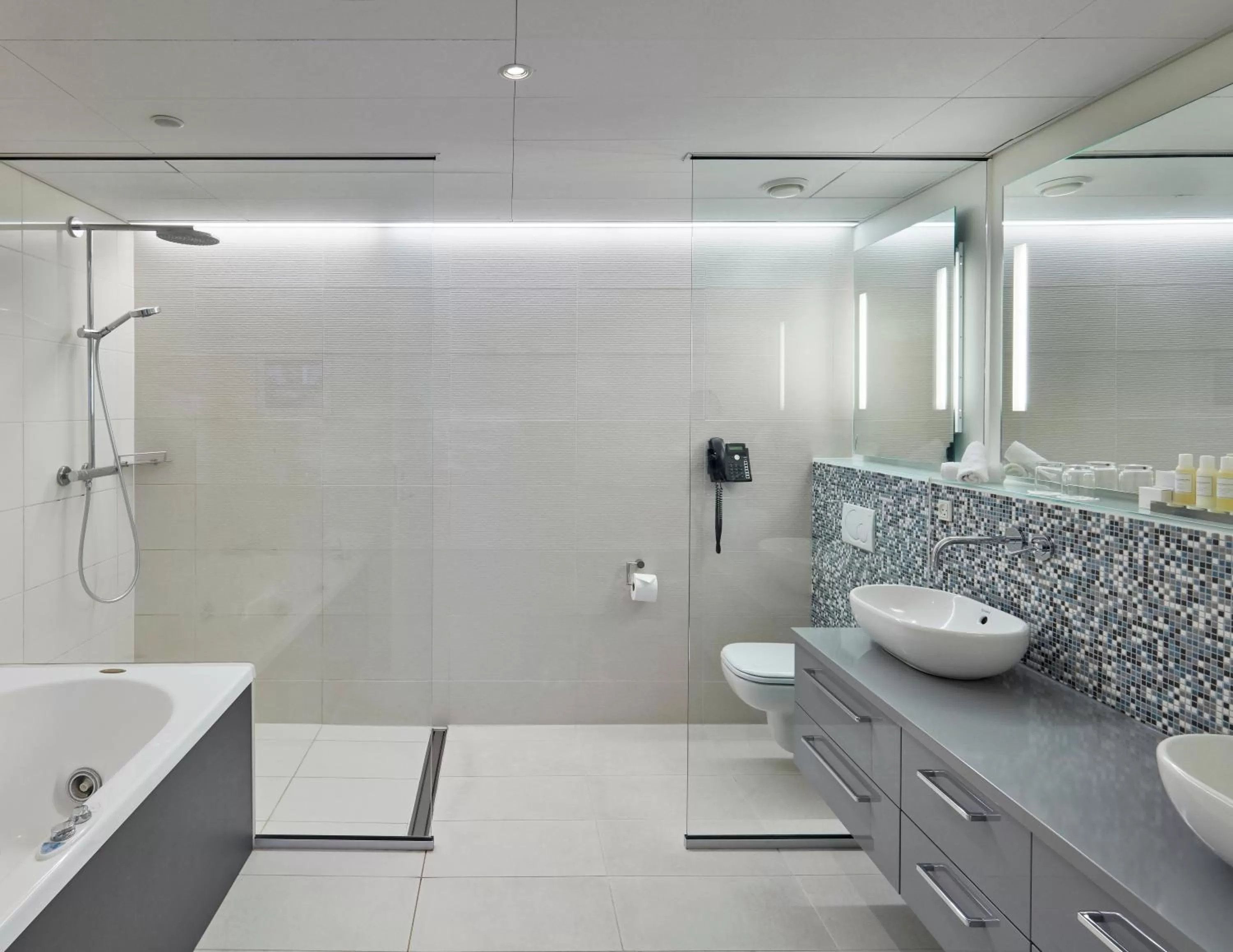 Bathroom in Crowne Plaza Copenhagen Towers by IHG