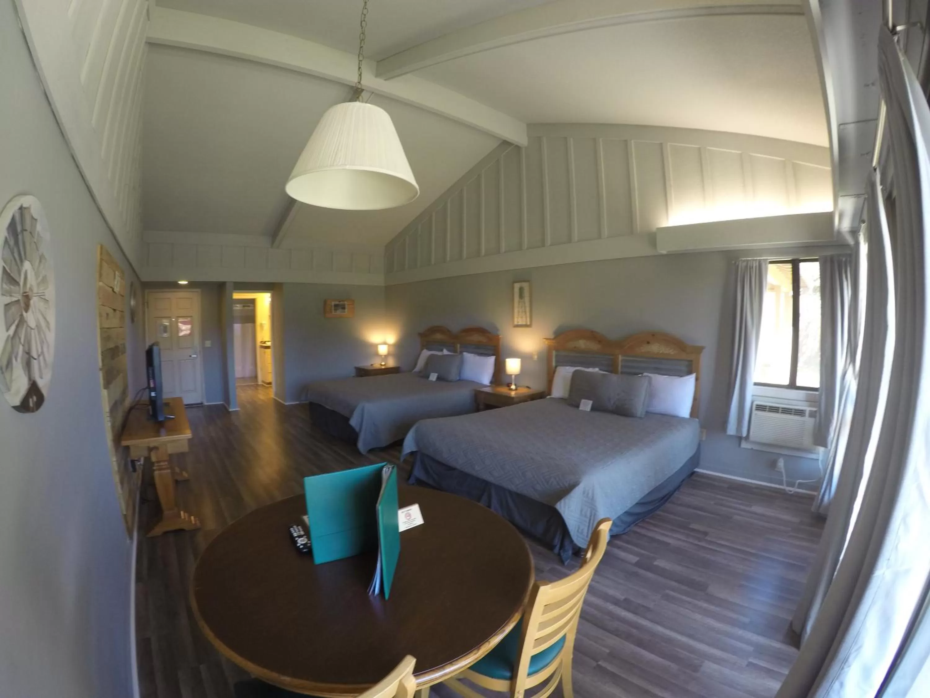 Bed in Ridgemark Golf Club and Resort