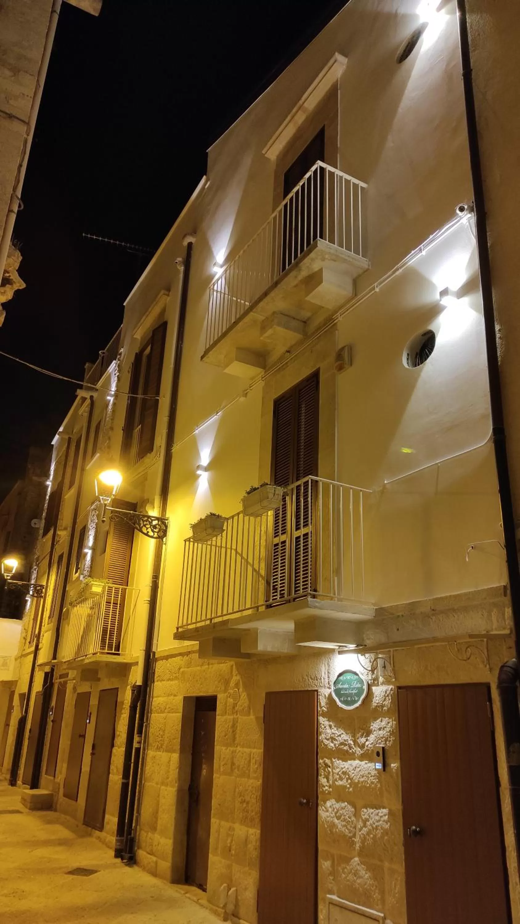 Property building in ''B&B Santa Rita Corato fitta camere''