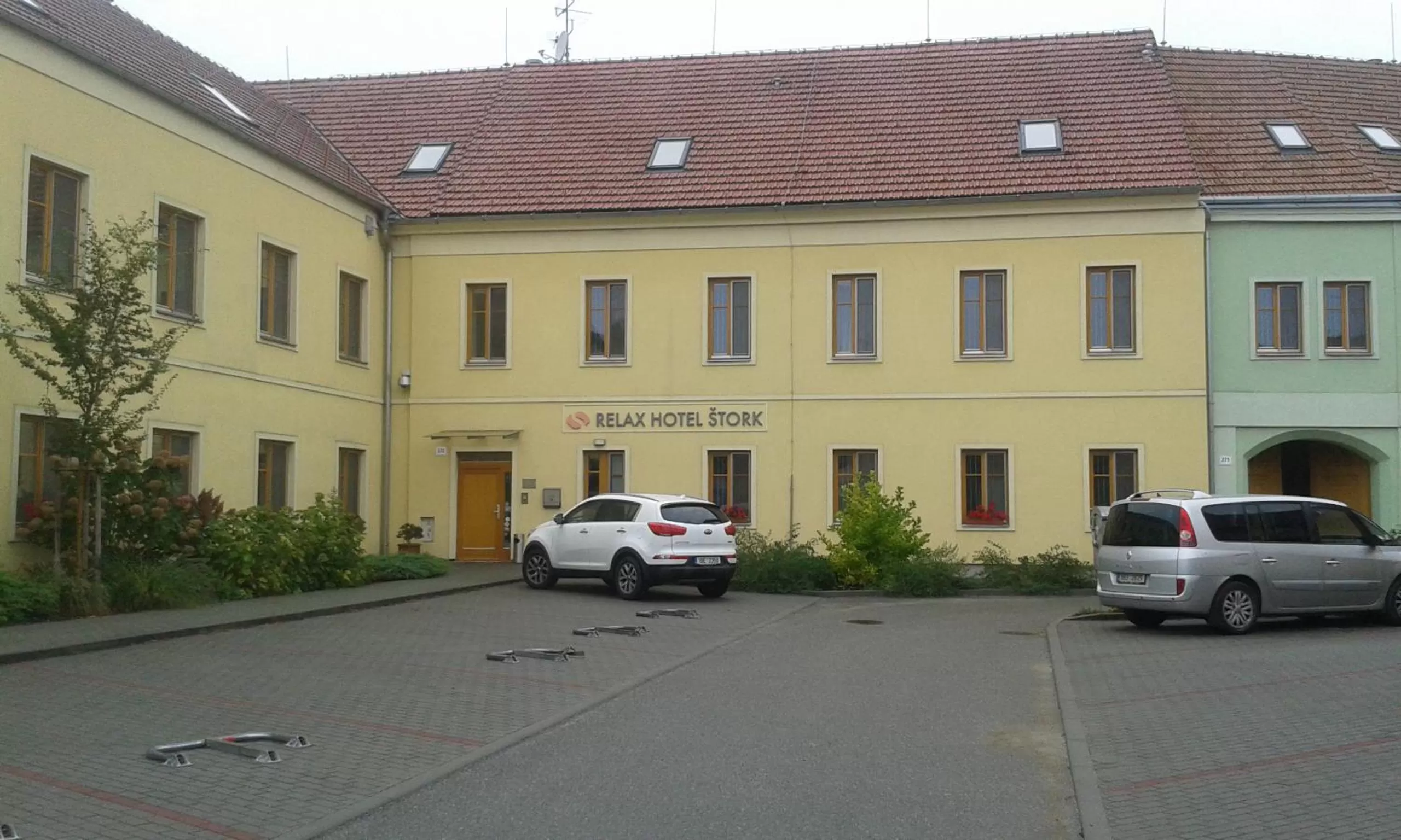 Property Building in Relax Hotel Stork