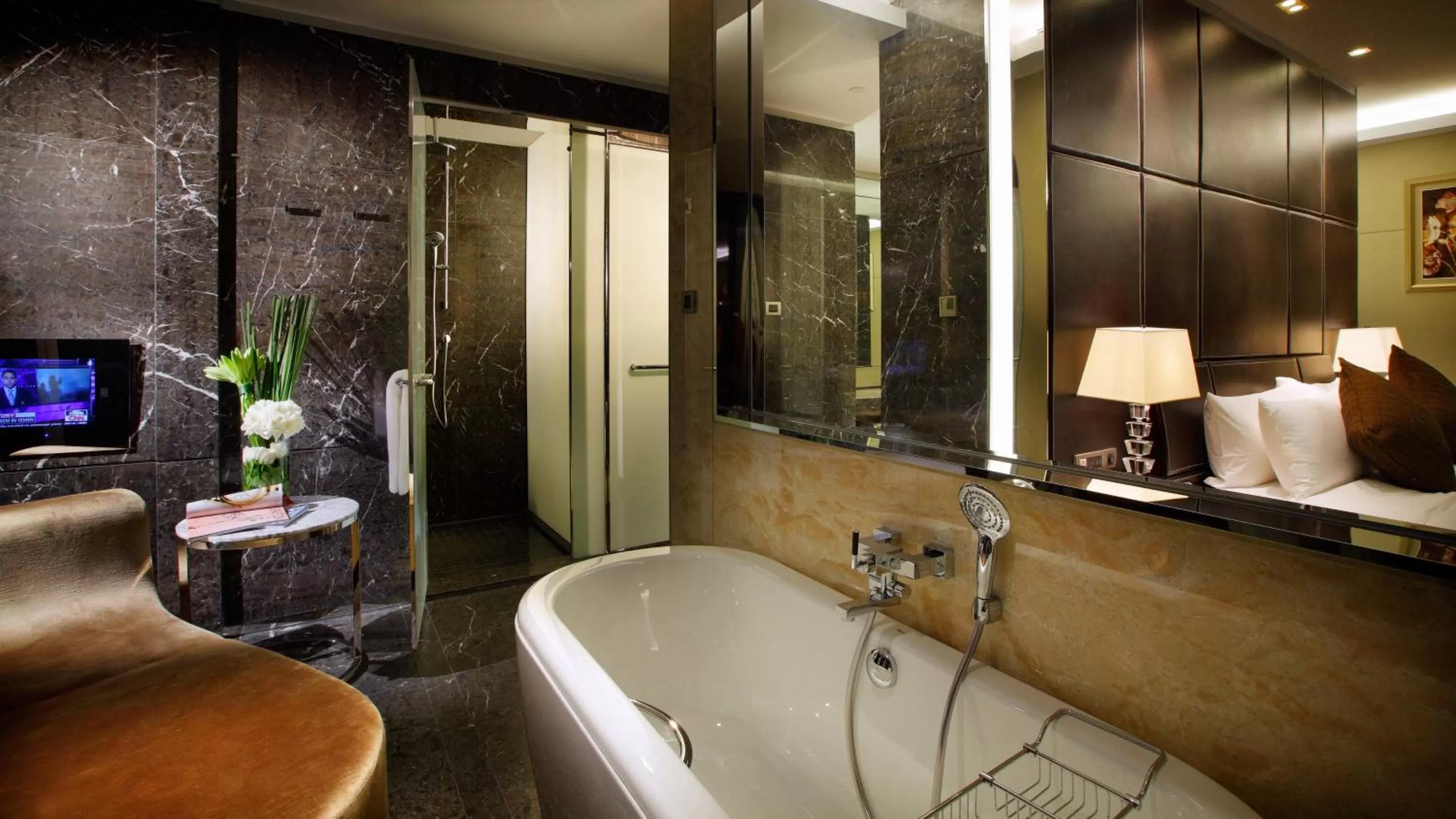 Photo of the whole room in InterContinental Nanjing by IHG