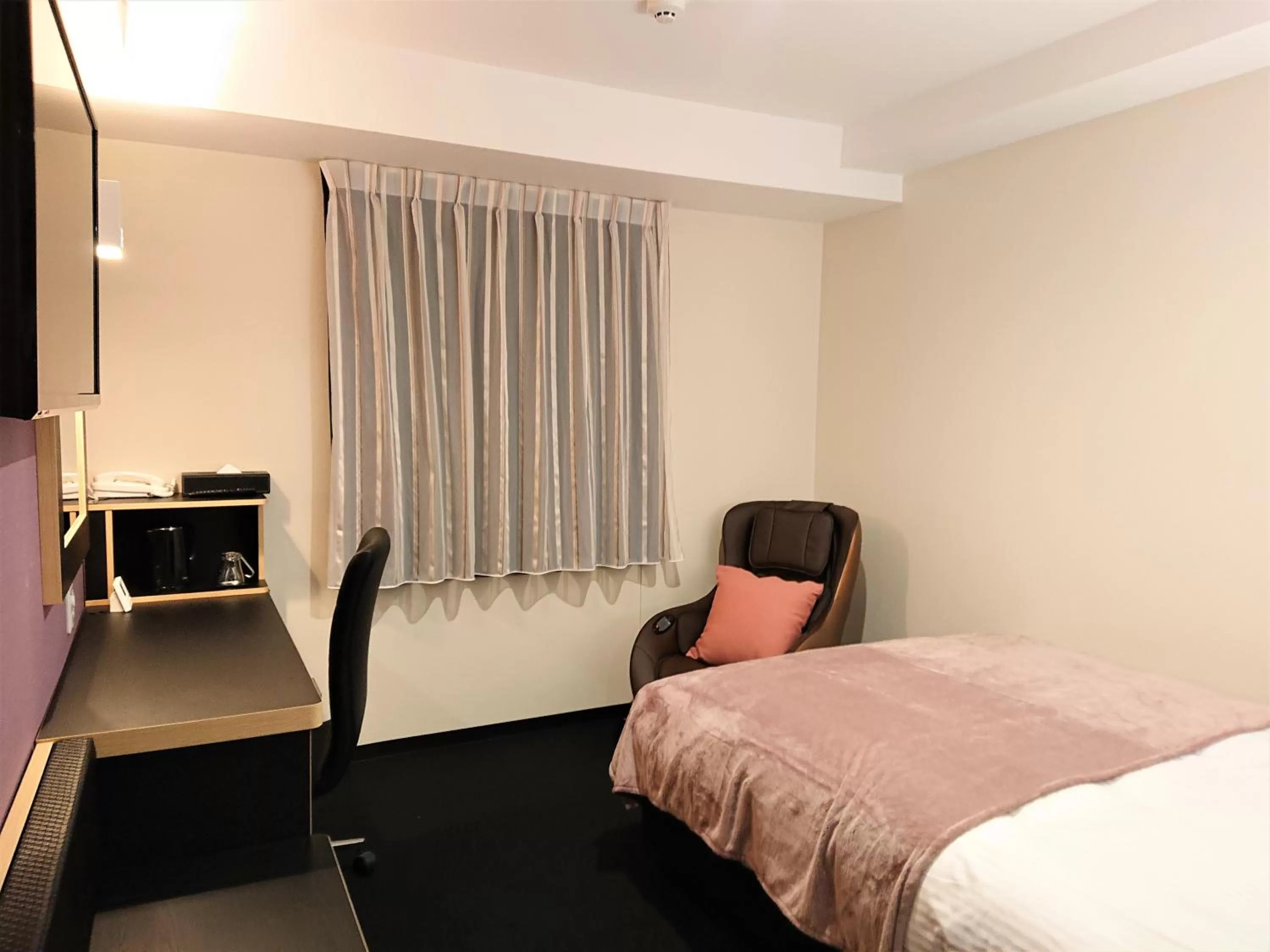 Photo of the whole room, Bed in Green Rich Hotel Kurashiki Ekimae (Artificial hot spring Futamata Yunohana)