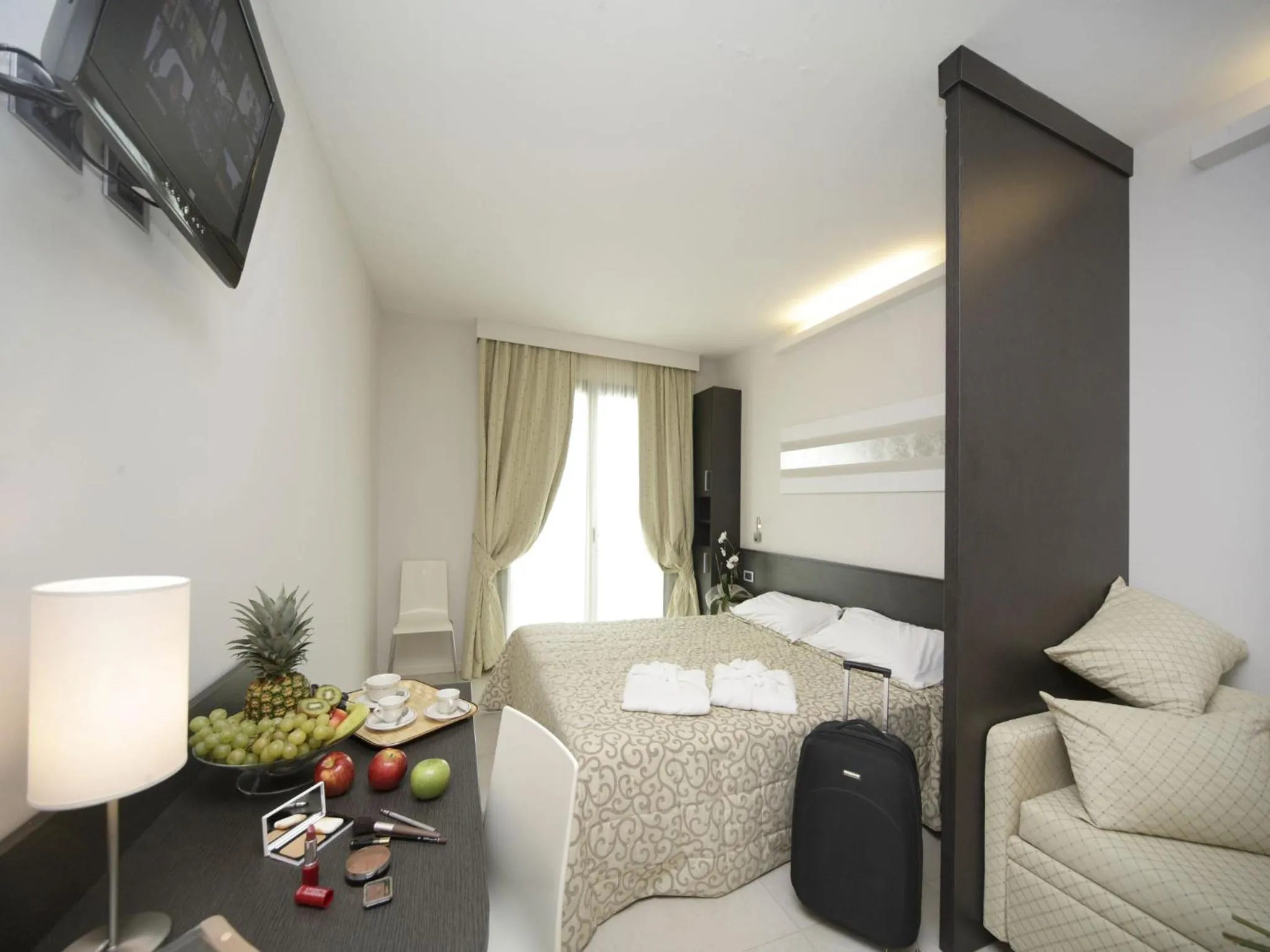 Bedroom, Bed in Hotel Dante Family Spa Resort