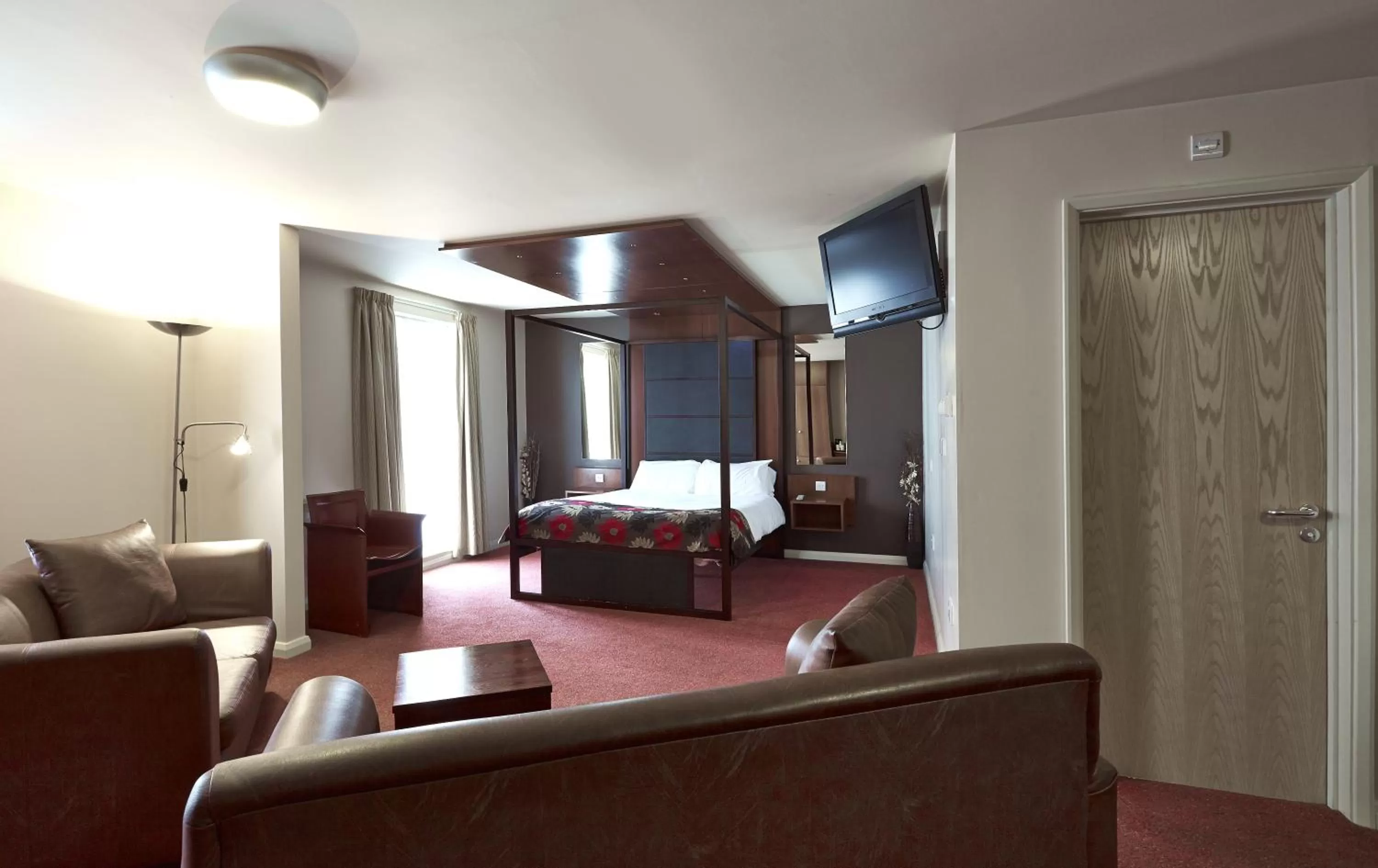 Day, Bed in The Wishing Well