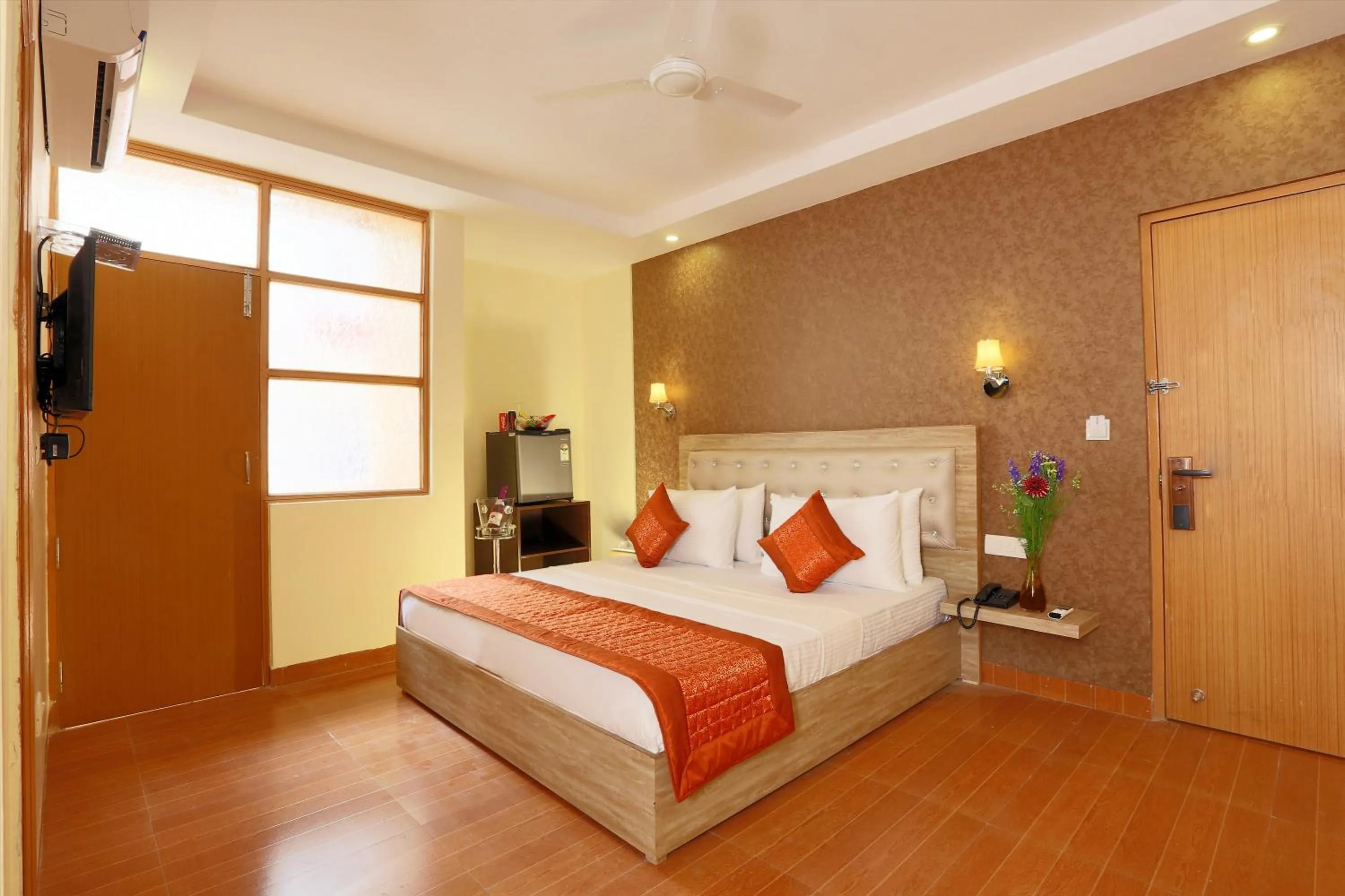 Balcony/Terrace, Bed in Hotel Aeroporto Nearest Landmark Aerocity delhi