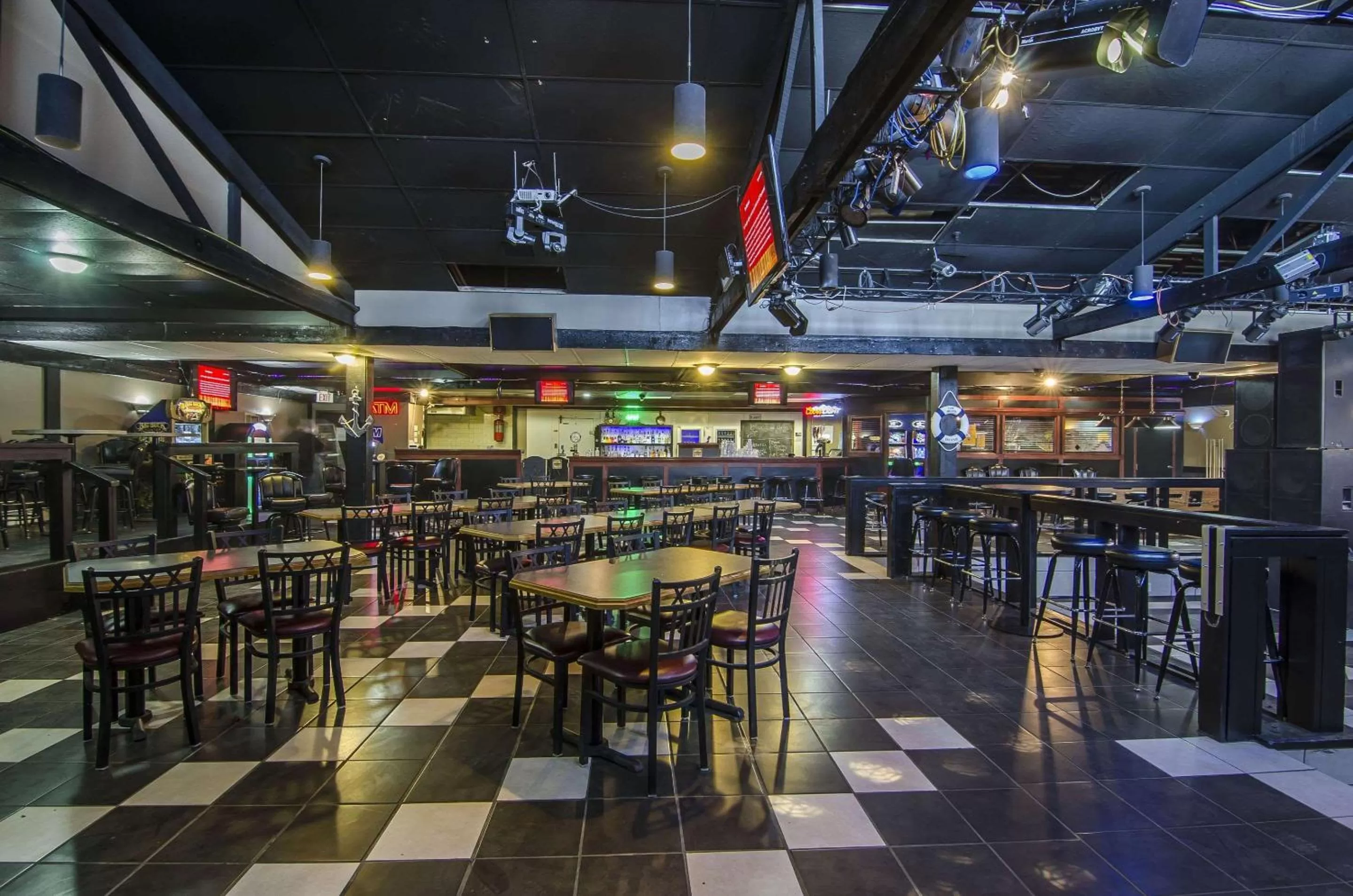 Lounge or bar in Econo Lodge Lloydminster