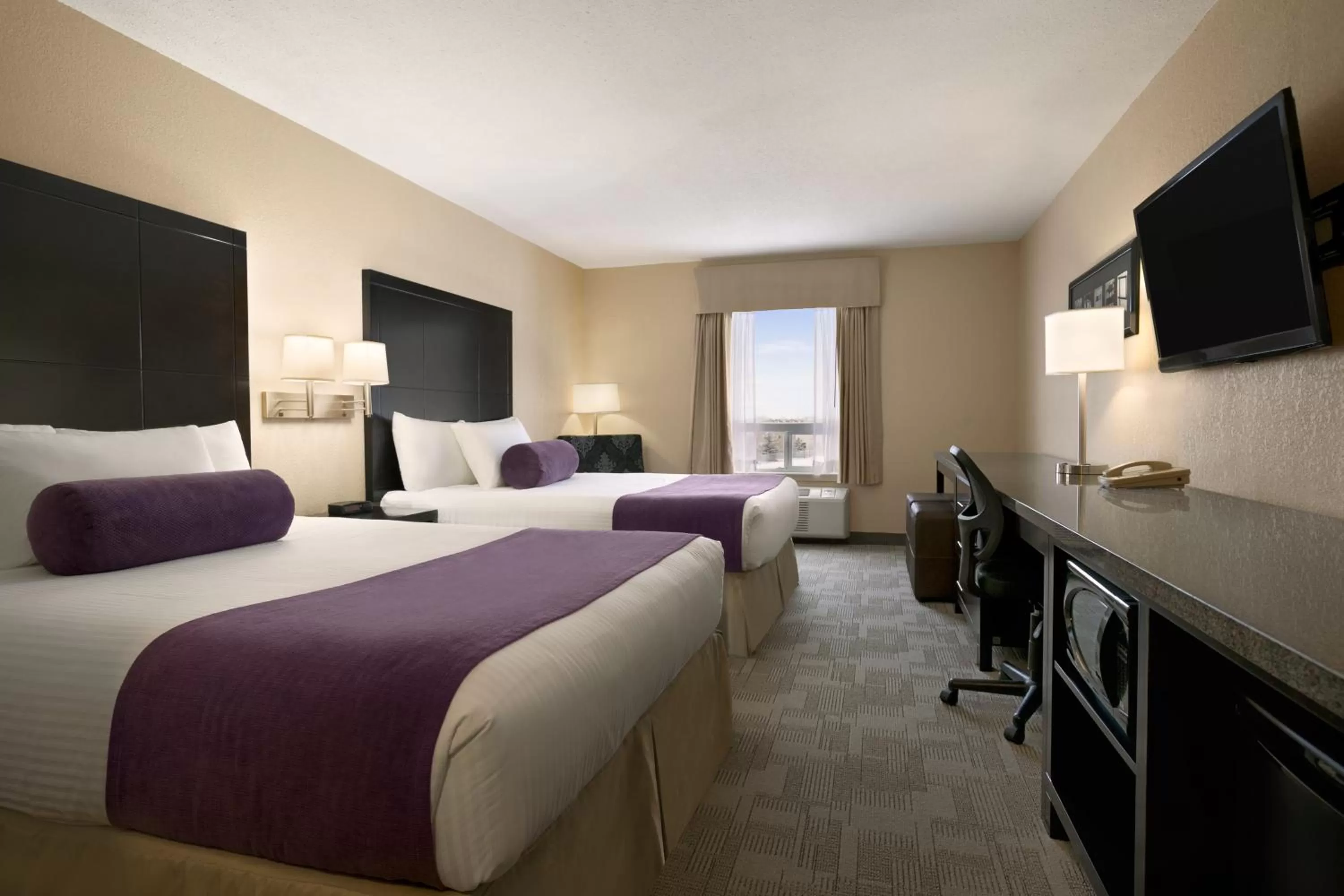 TV and multimedia, Bed in Days Inn by Wyndham Regina