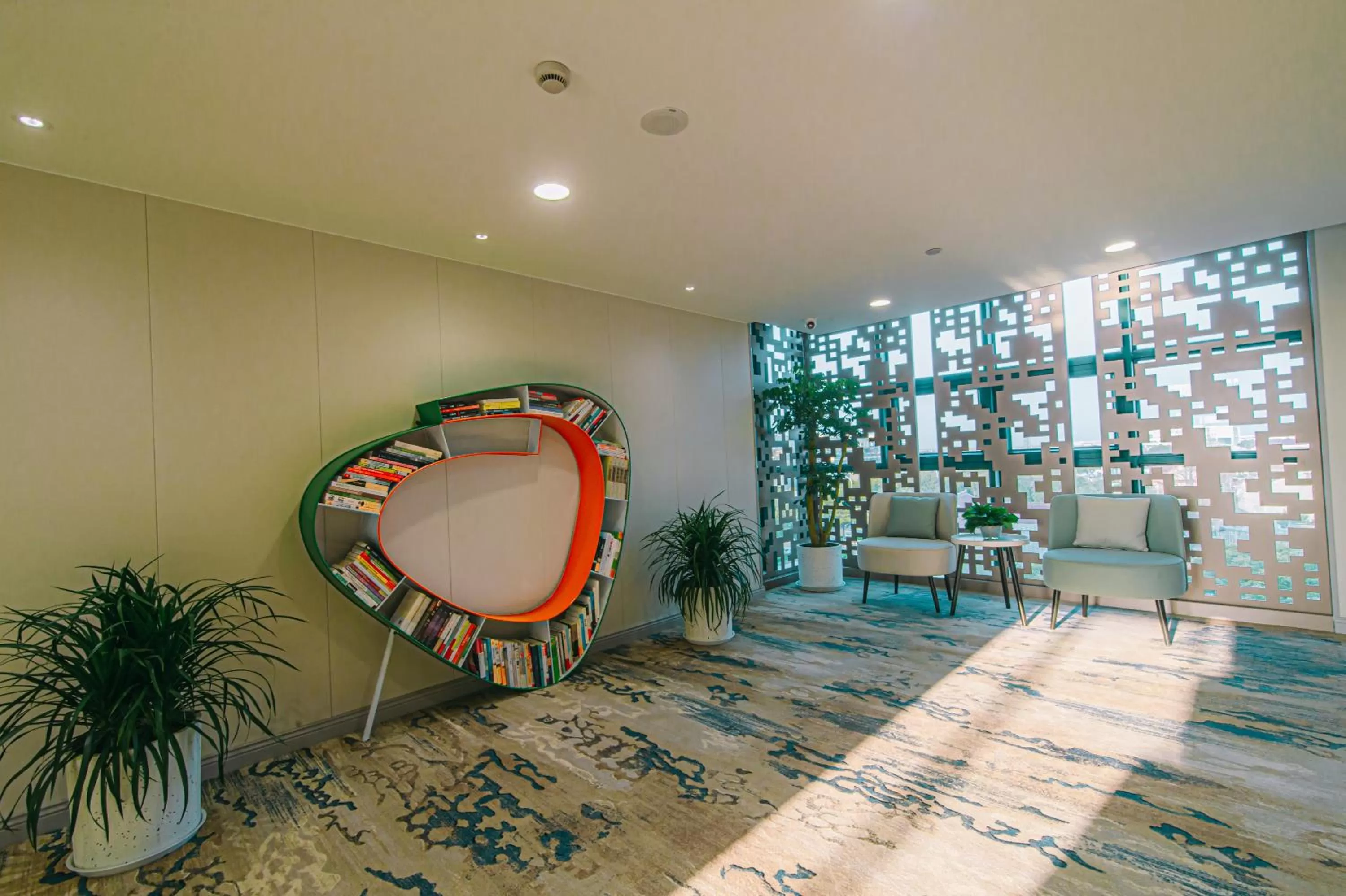 Seating area in Shanghai JOYFUL YARD Hotel