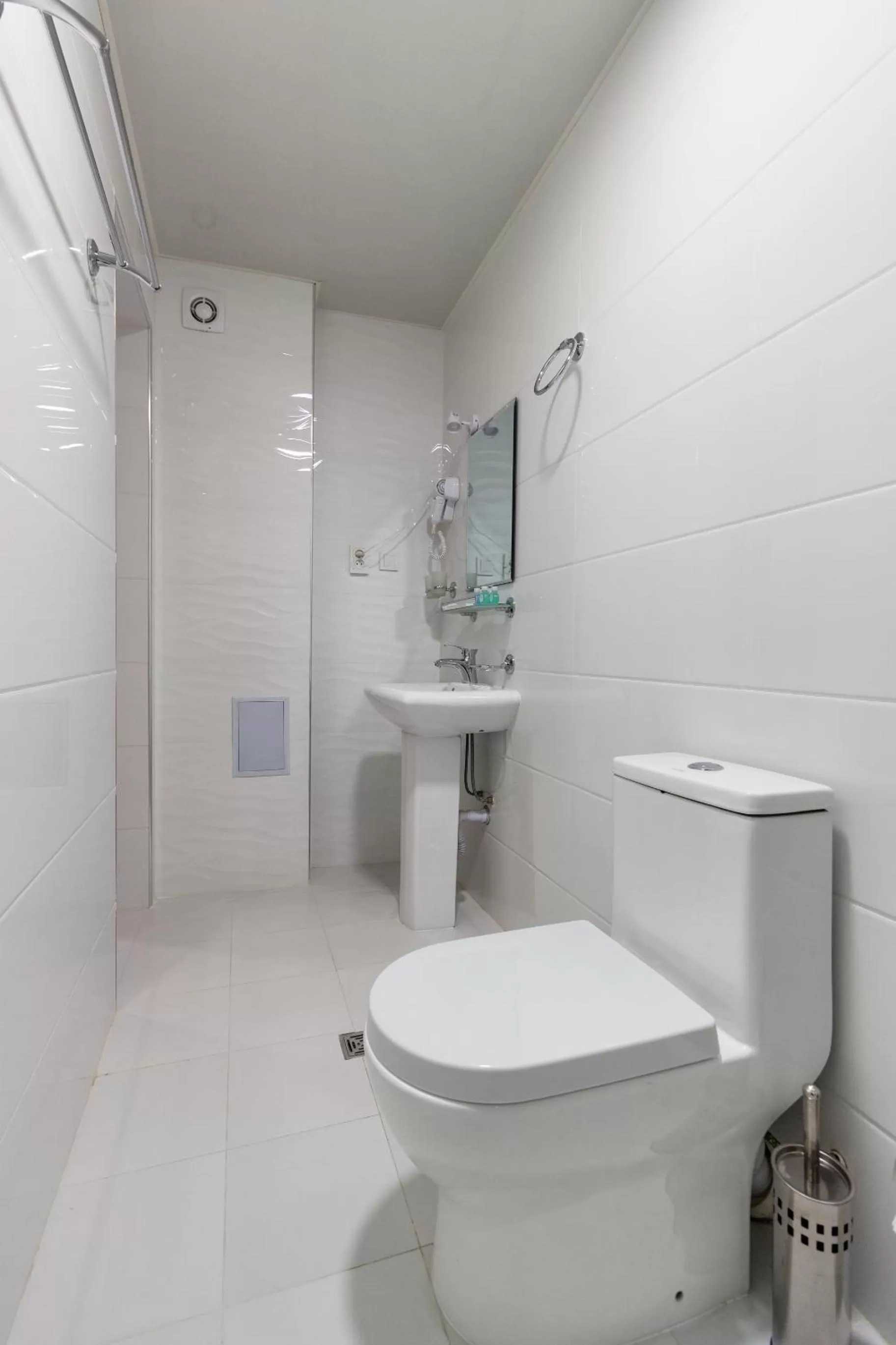 Bathroom in Musafir Hotel