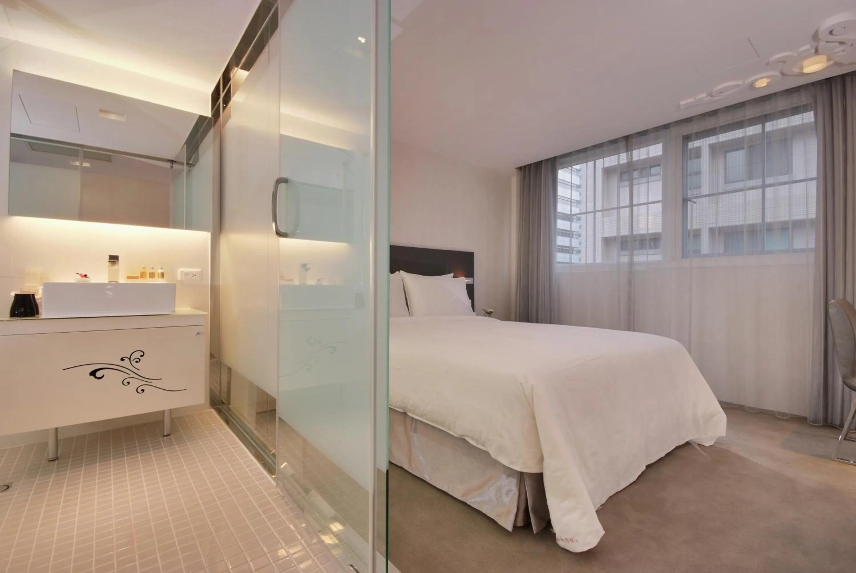 Bed in Forward Hotel Taipei Nangang