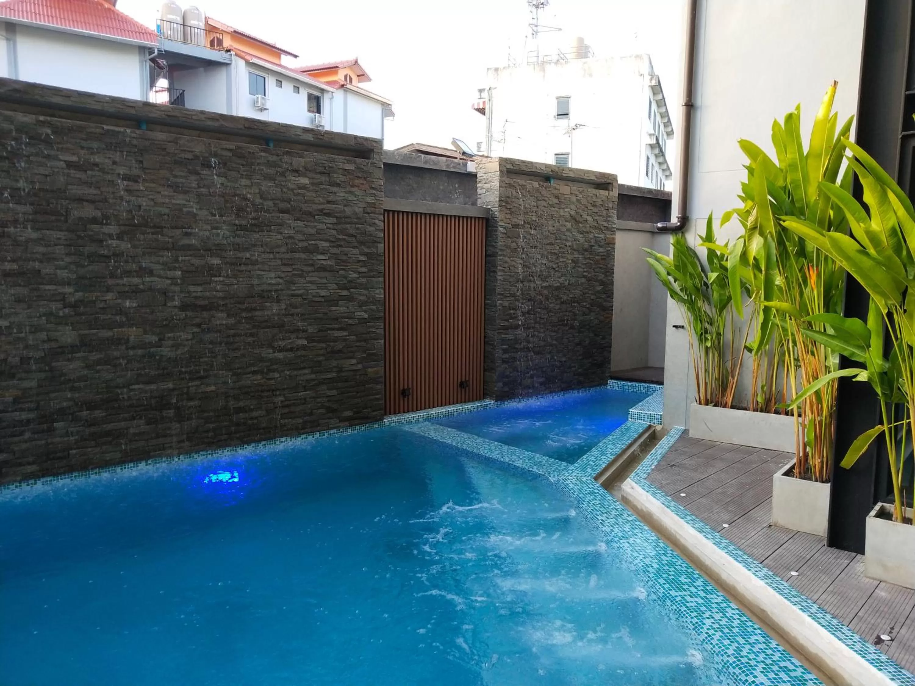 Swimming pool in Hotel De Wualai