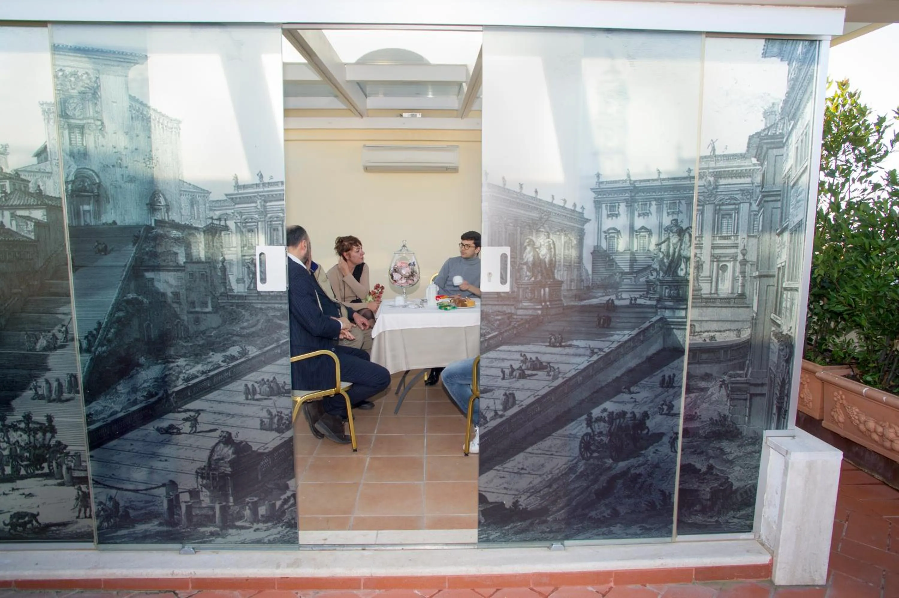 Area and facilities in Domus Sessoriana