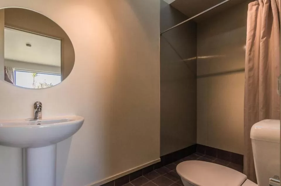 Bathroom in Loch Vista Bed & Breakfast