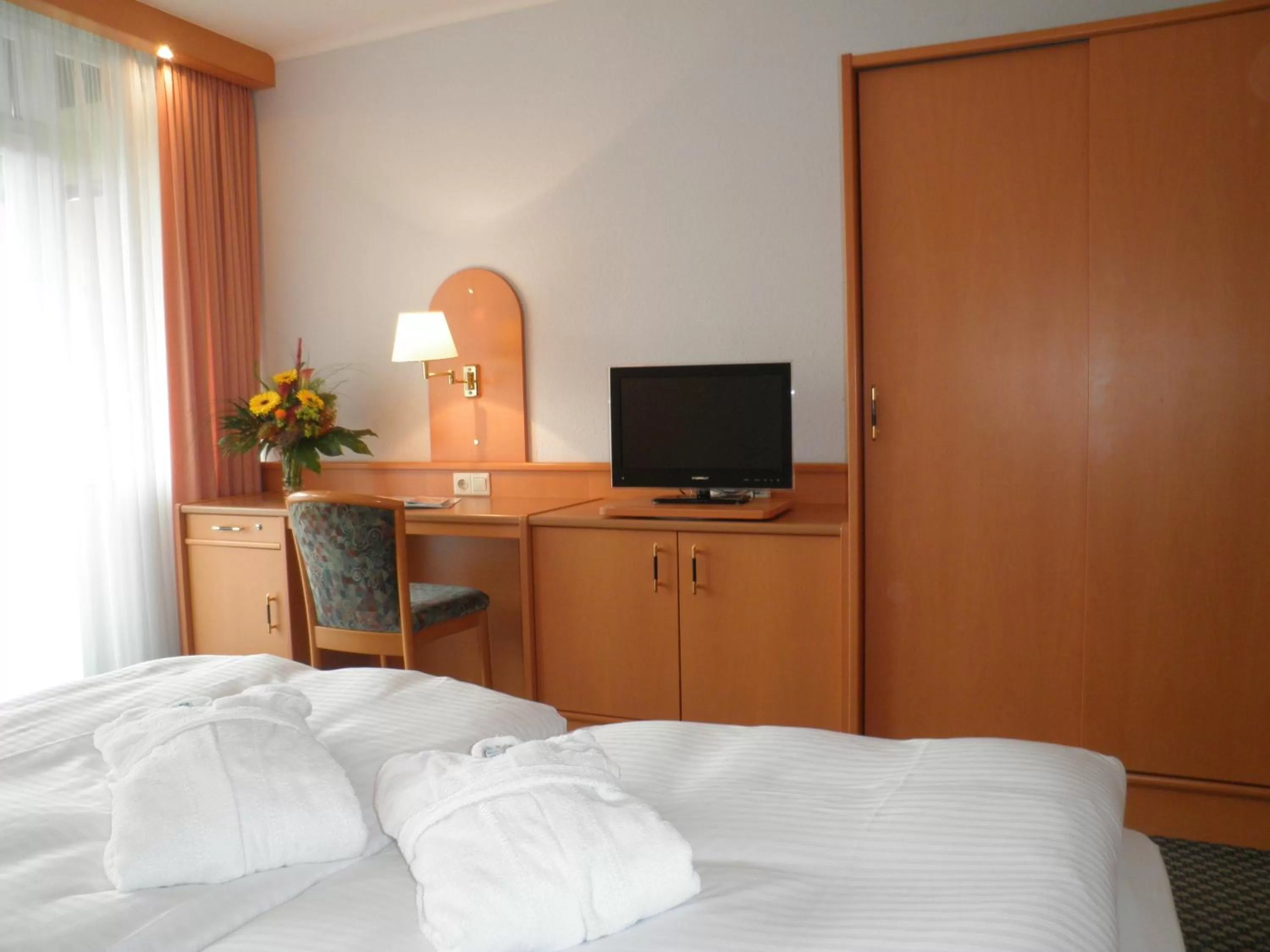 Photo of the whole room, Bed in Thermen-Hotel Rottaler Hof
