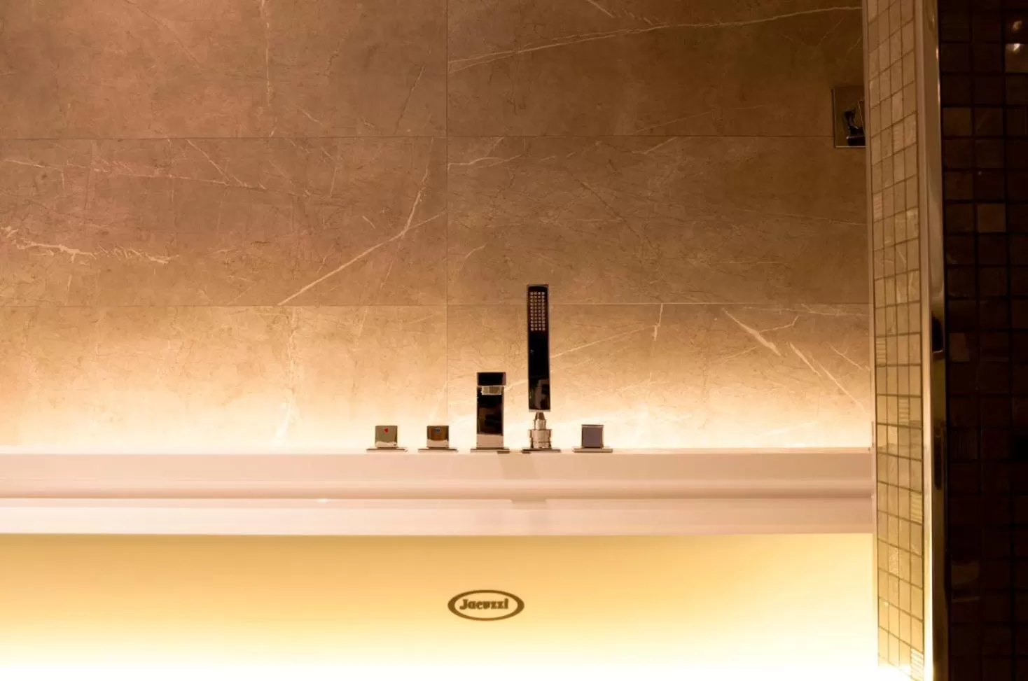 Spa and wellness centre/facilities in Cardilli Luxury Rooms