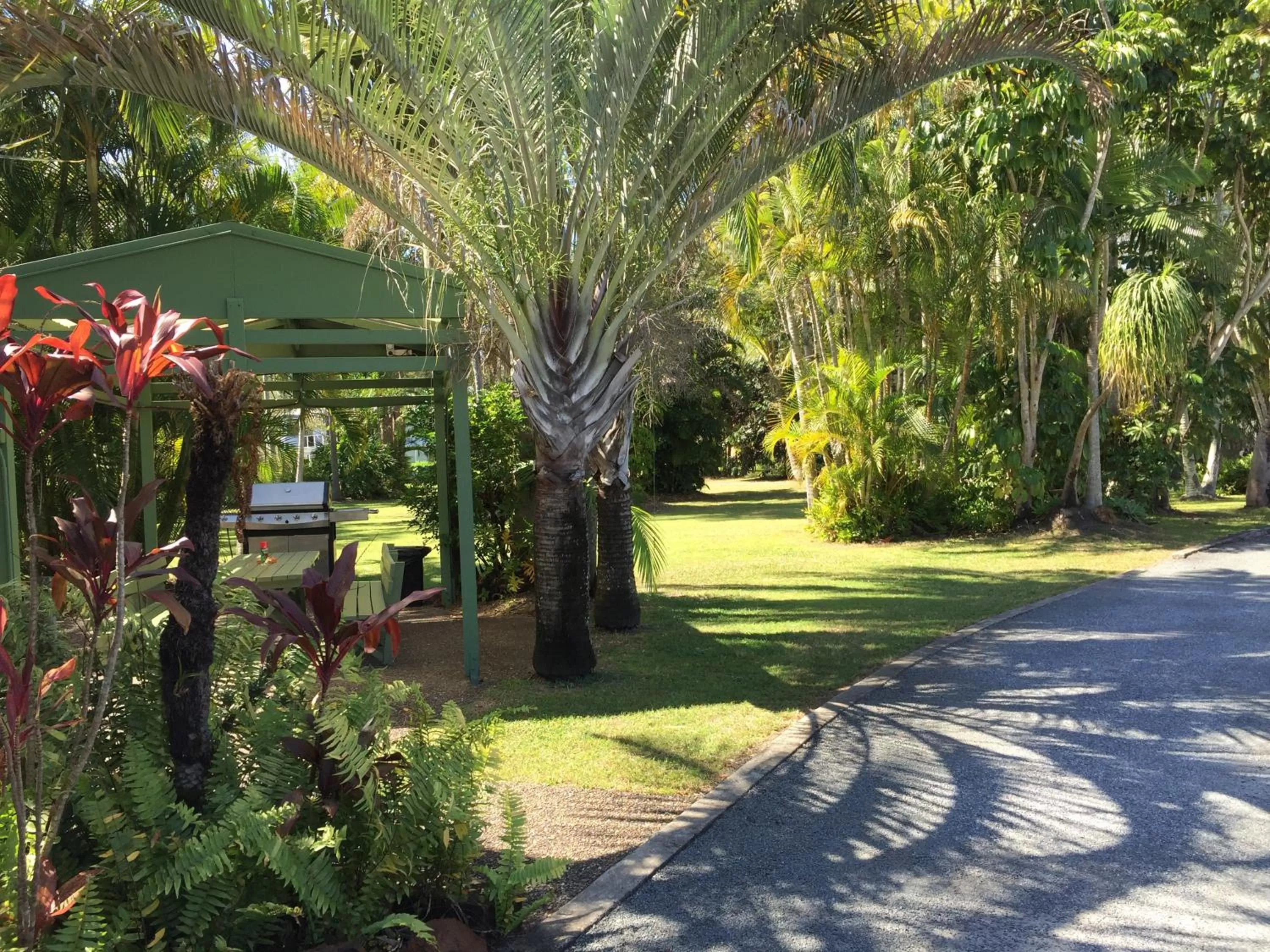 BBQ facilities in Tin Can Bay Motel