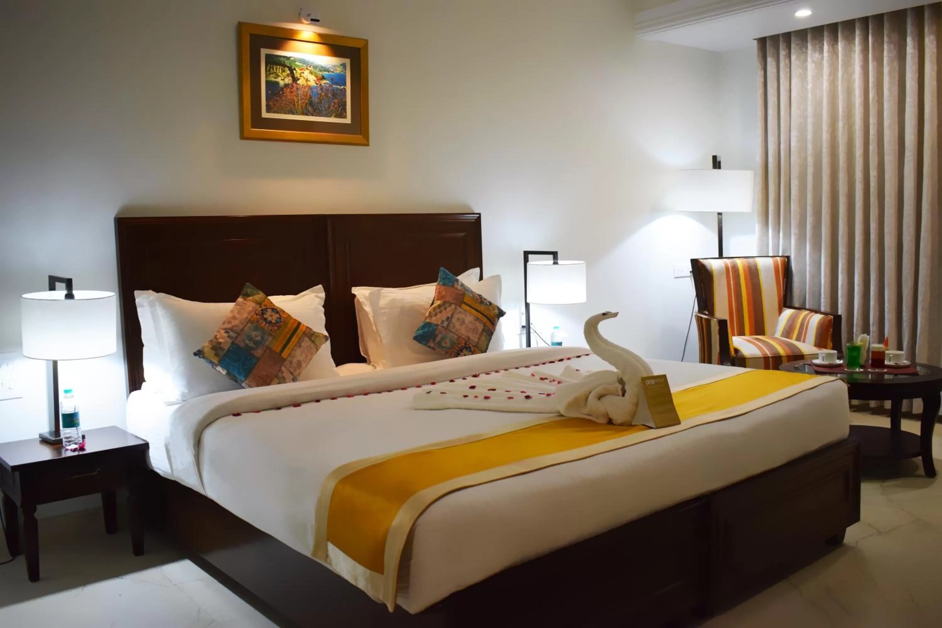 Bed in Hotel Green View - Behind Pramarth Niketan