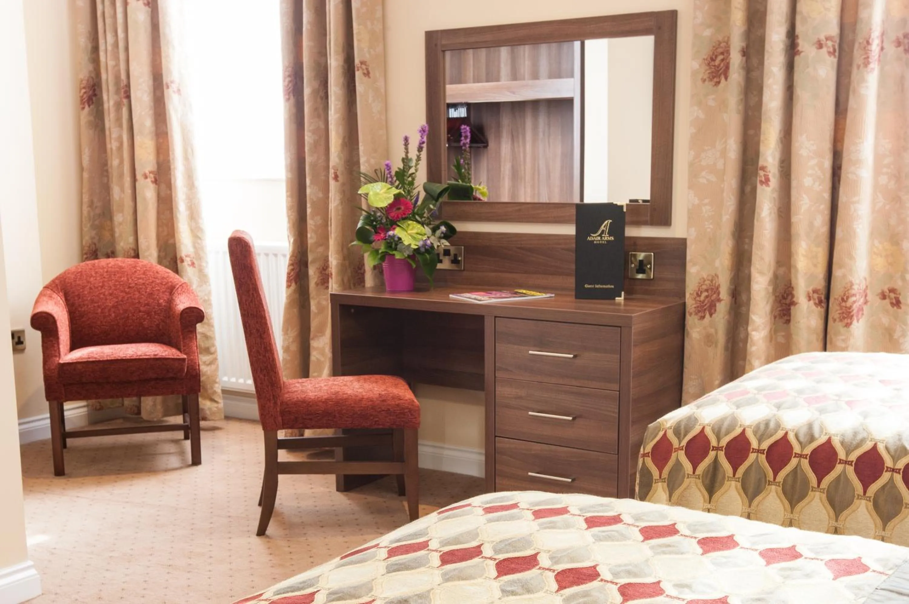 Seating area, Bed in Adair Arms Hotel