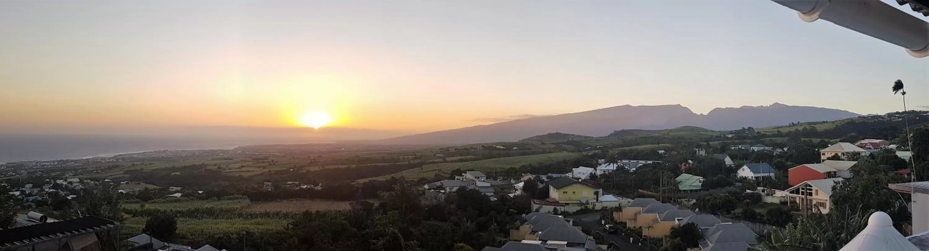 City view in Hôtel Le Soleil Couchant