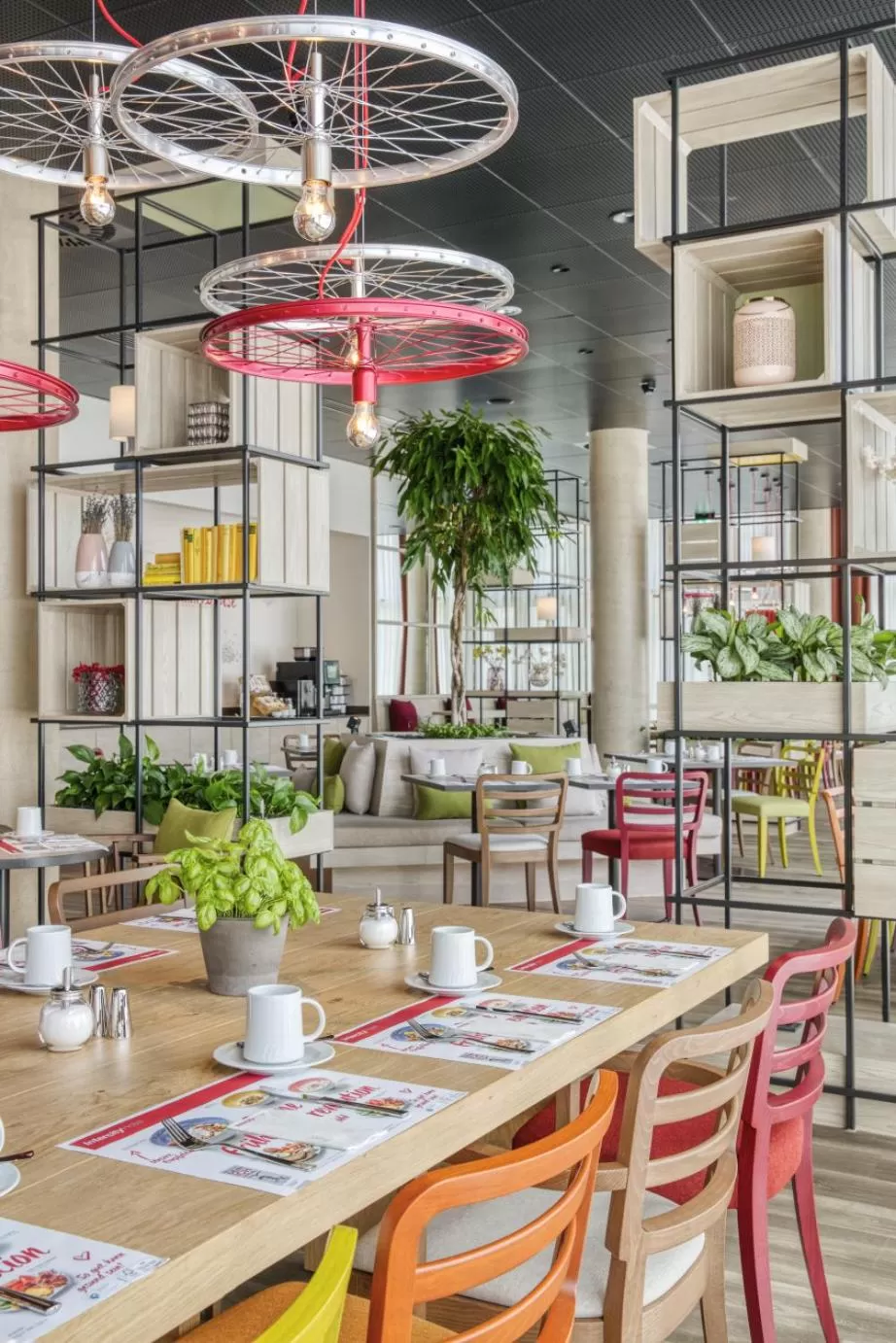 Restaurant/places to eat in IntercityHotel Saarbrücken