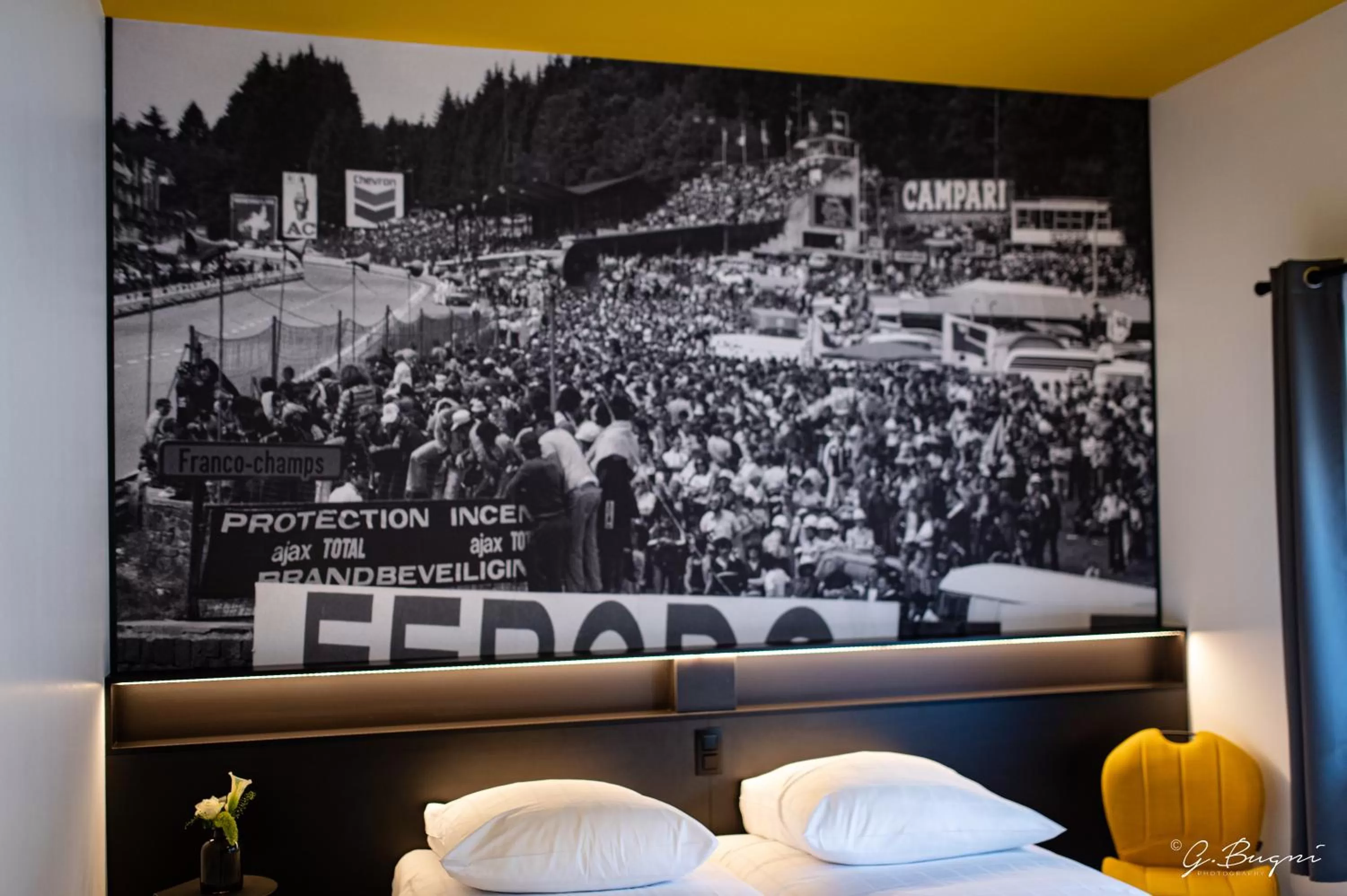 Bed in Boutique Hôtel, La Cour de la Reine, Rooftop & Bistronomique Restaurant