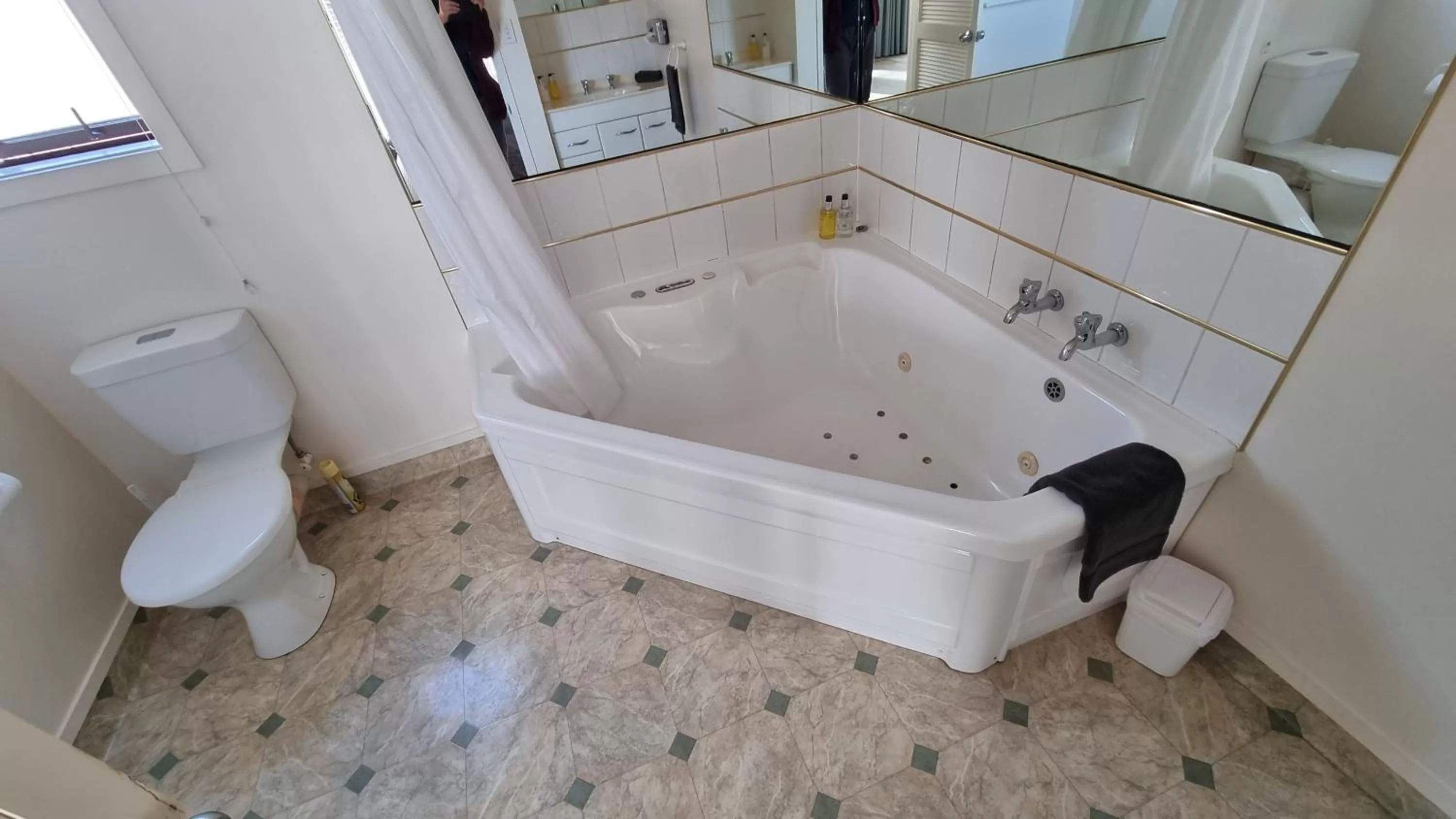 755 Regal Court Motel