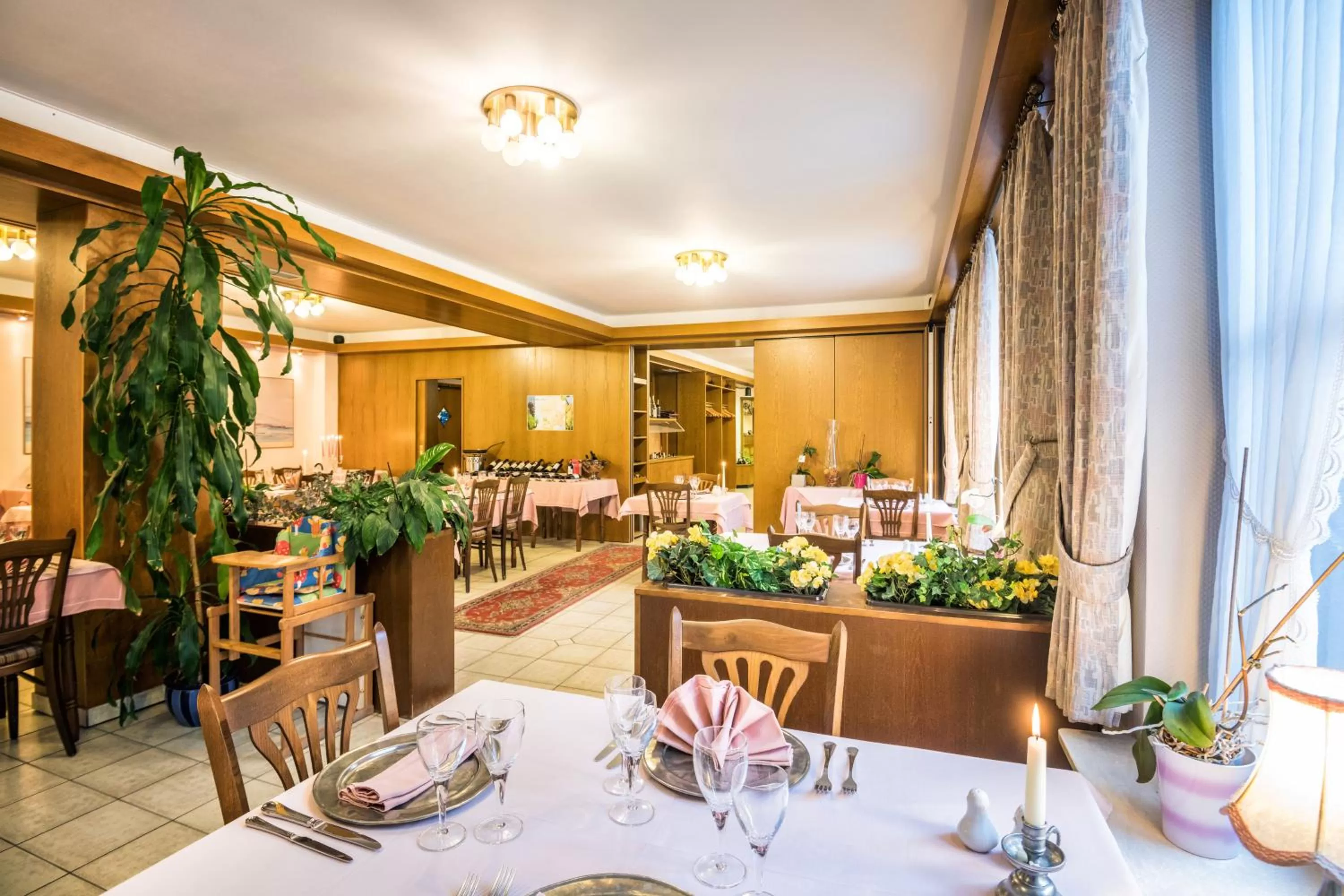 Restaurant/places to eat in Hotel Le Postillon