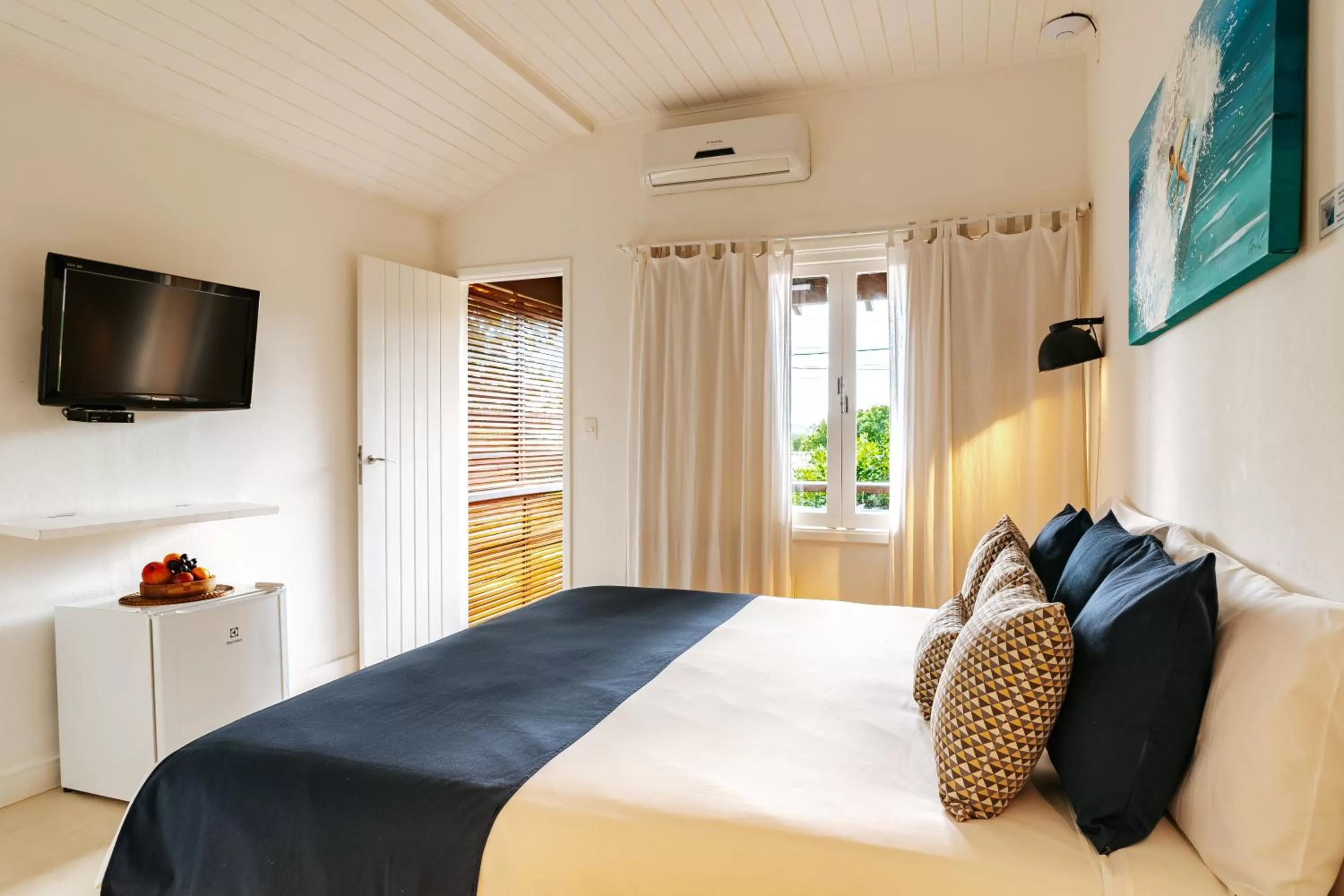 Bed in Jubarte Hotel by Insólito