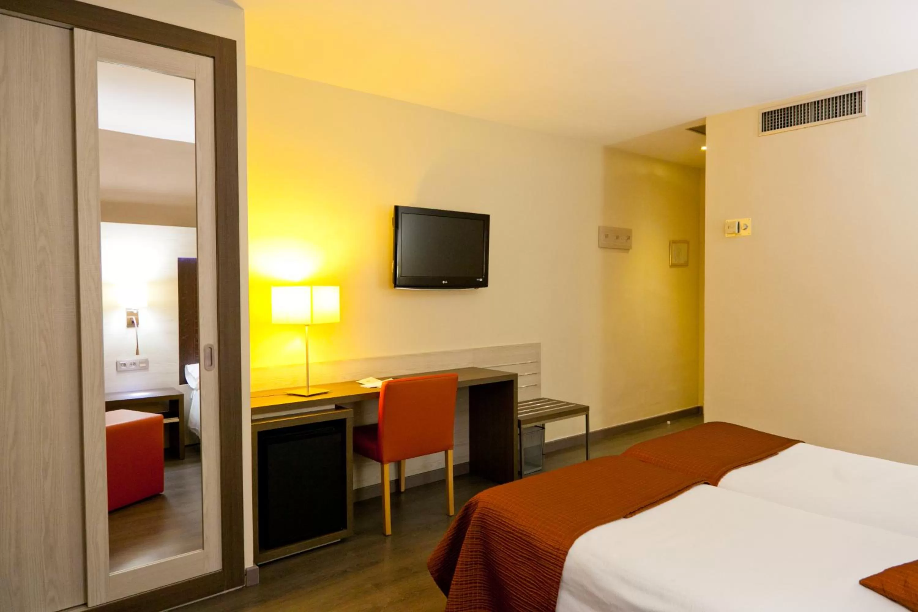 Seating area, Bed in Porcel Sabica