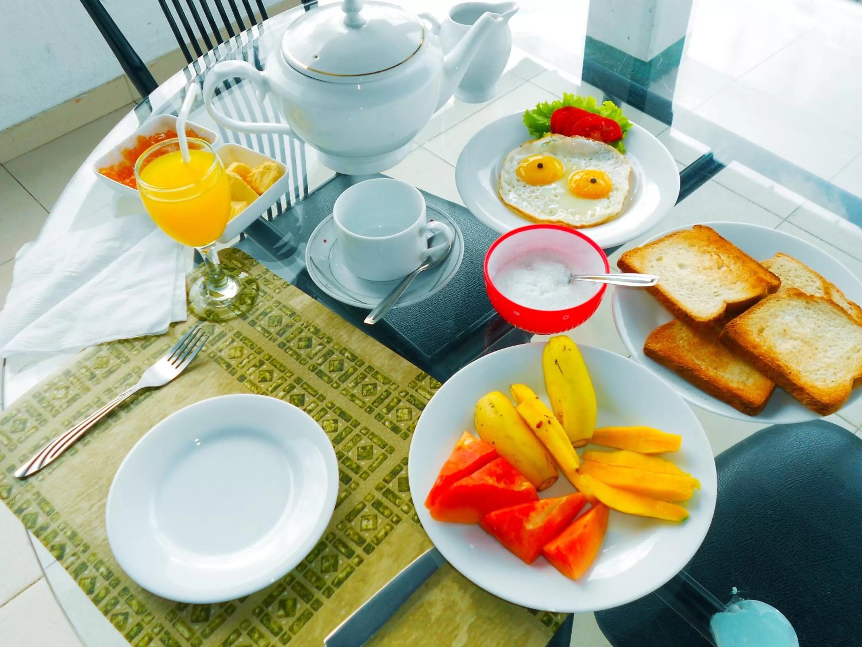 Breakfast in Srilak View Holiday Inn