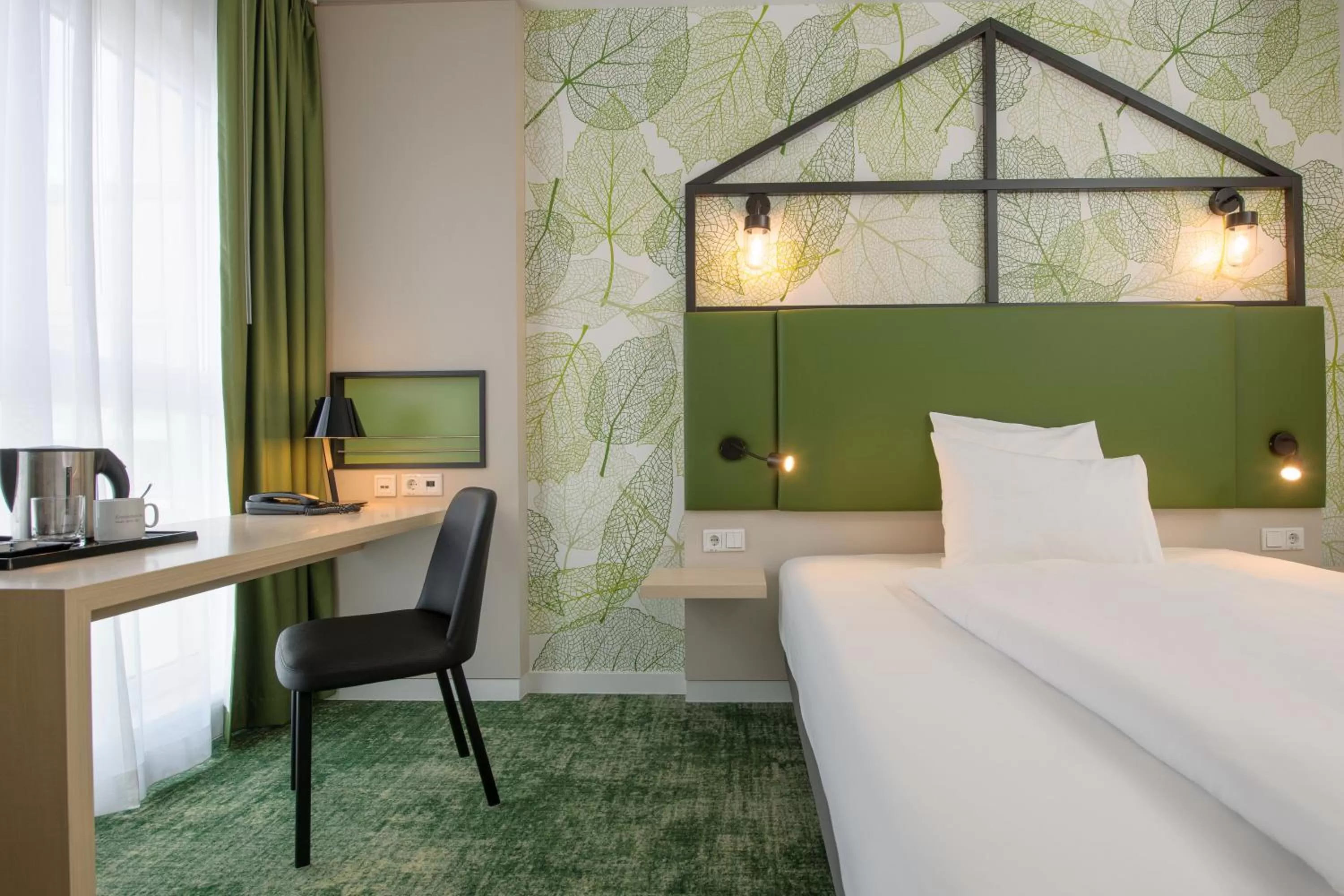 Photo of the whole room, Bed in Mercure Hotel Hannover Mitte