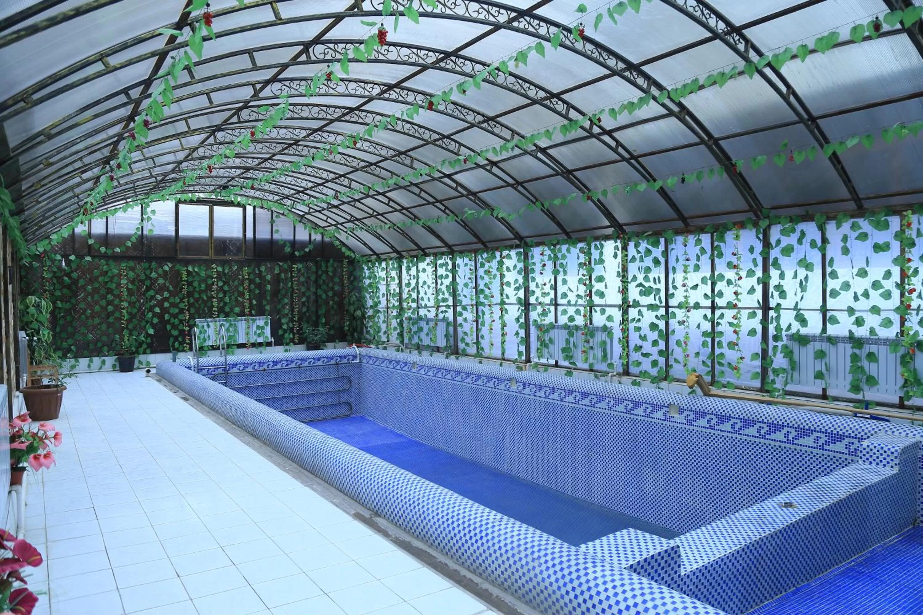 Swimming Pool in Hotel Nurafshon Boutique