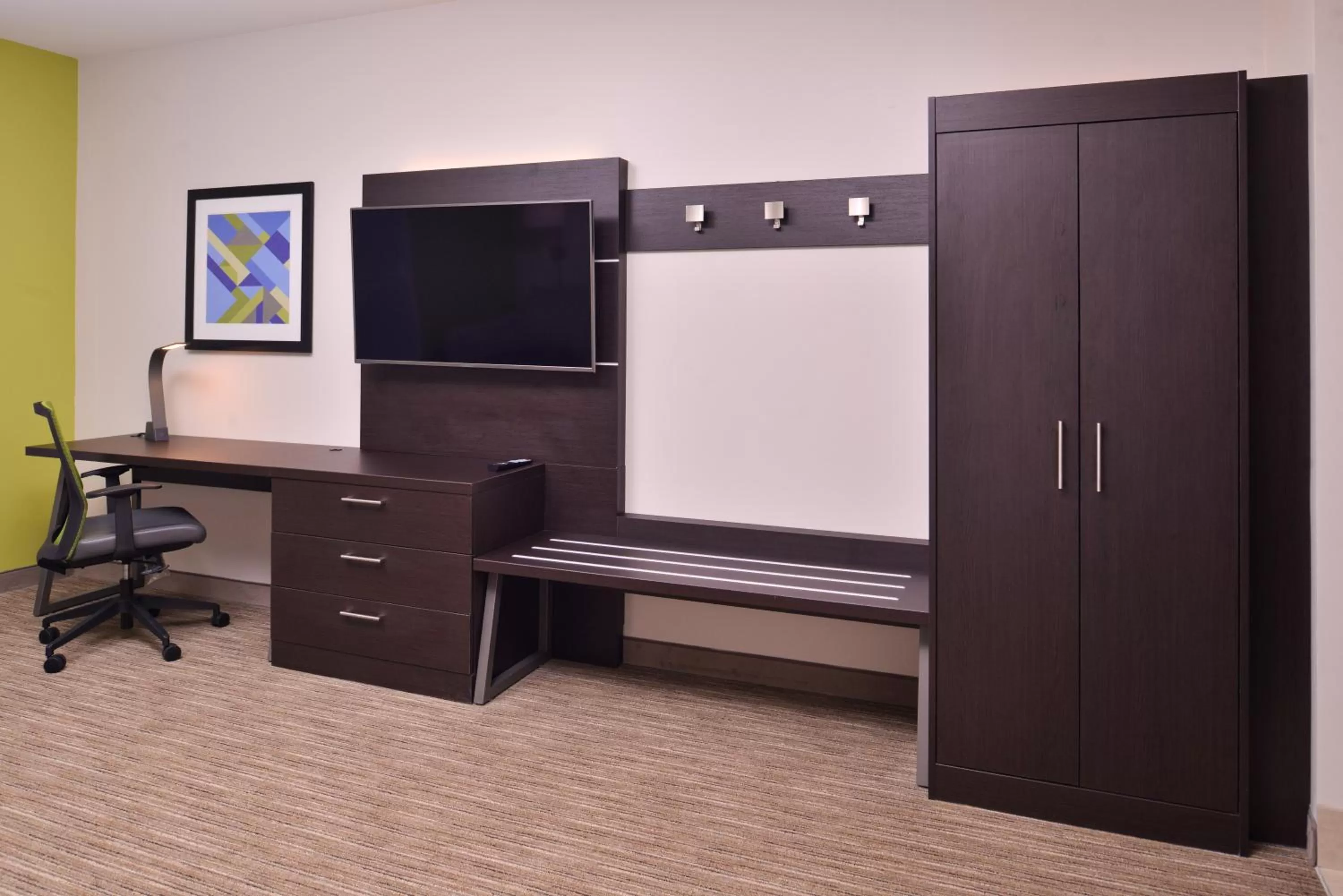 Photo of the whole room in Holiday Inn Express & Suites - Mall of America - MSP Airport by IHG