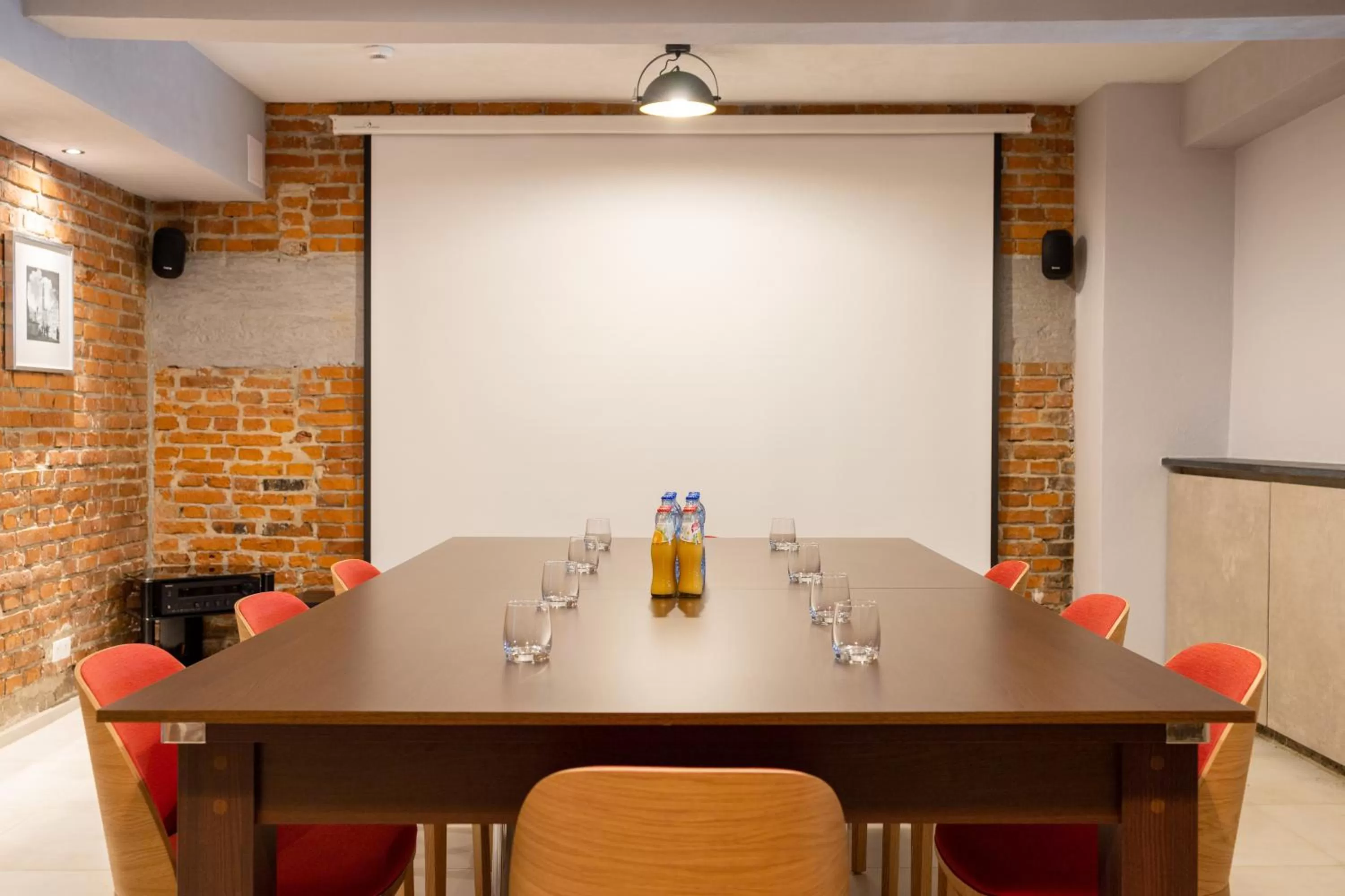 Meeting/conference room in Portal House Apartments