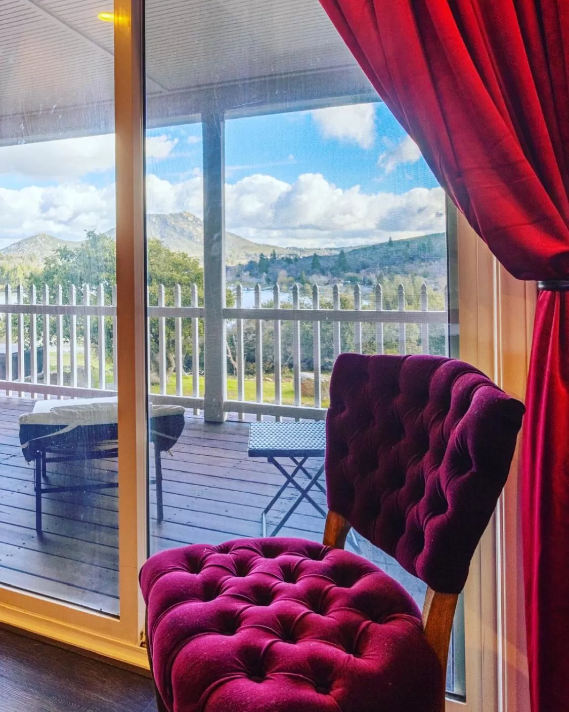 Seating area in Quiet Mind Mountain Lodge, Retreat & Spa